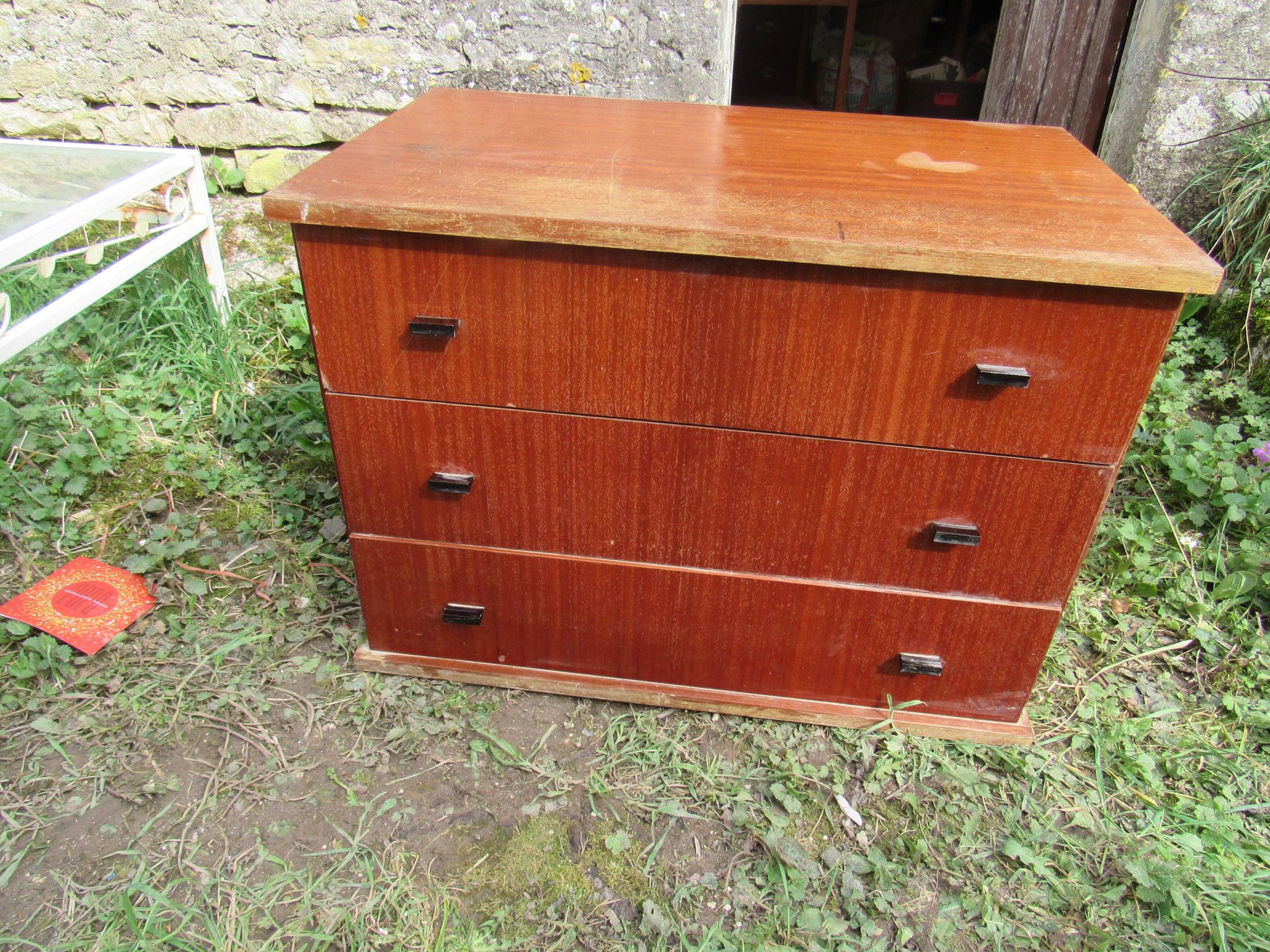 Low chest of drawers