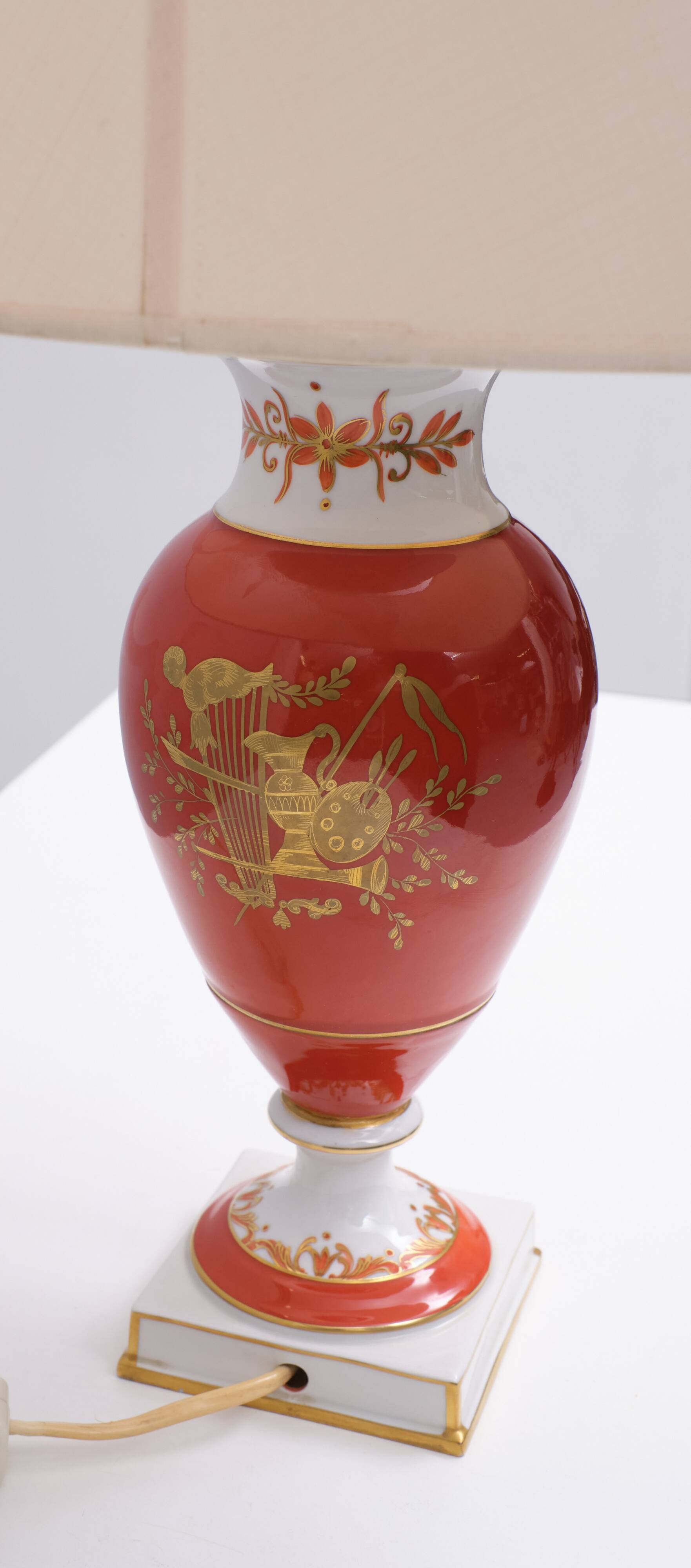 Dresden Porcelain table lamp 1910 Germany