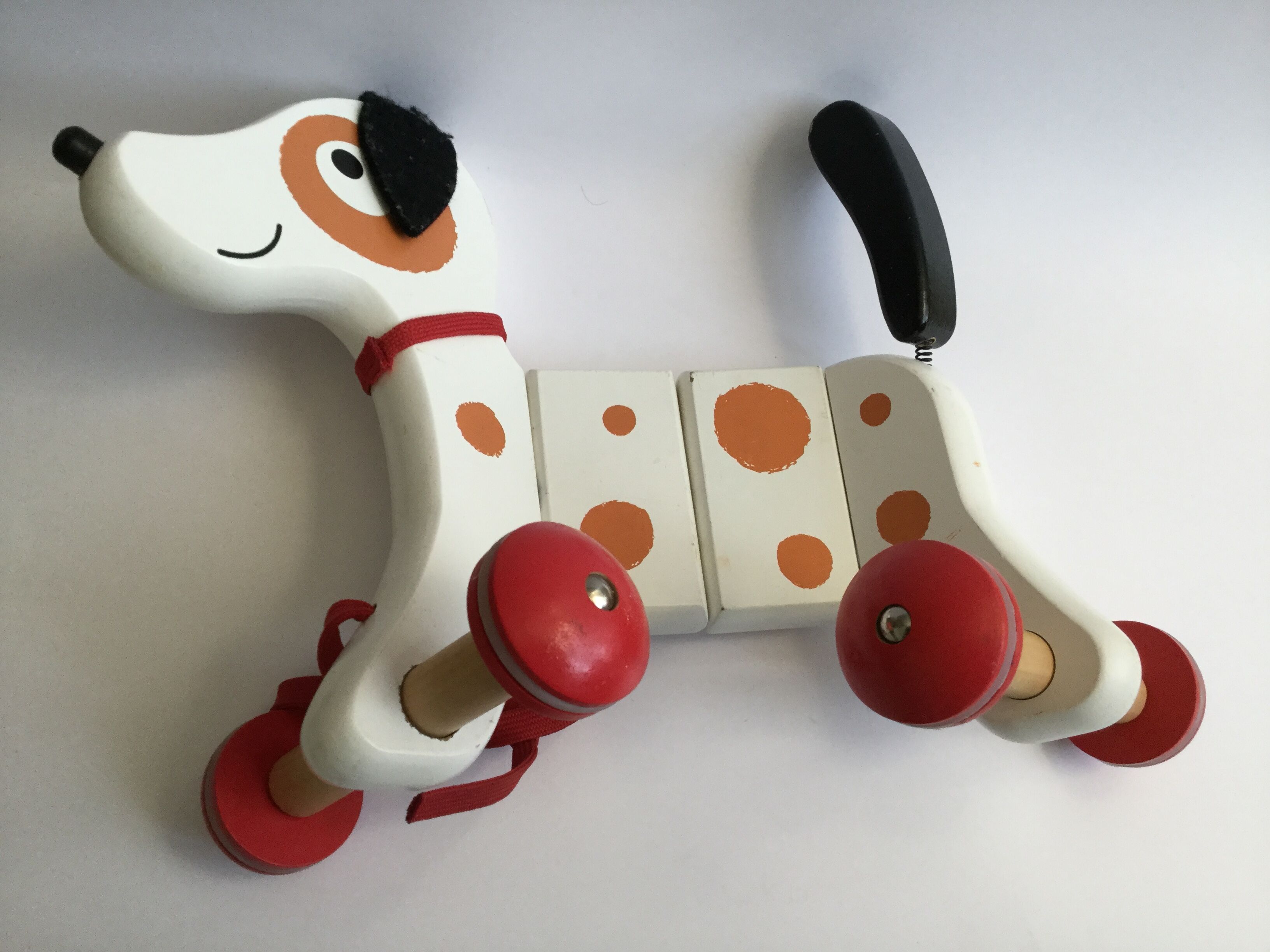 Wooden toy Janod shooting dog