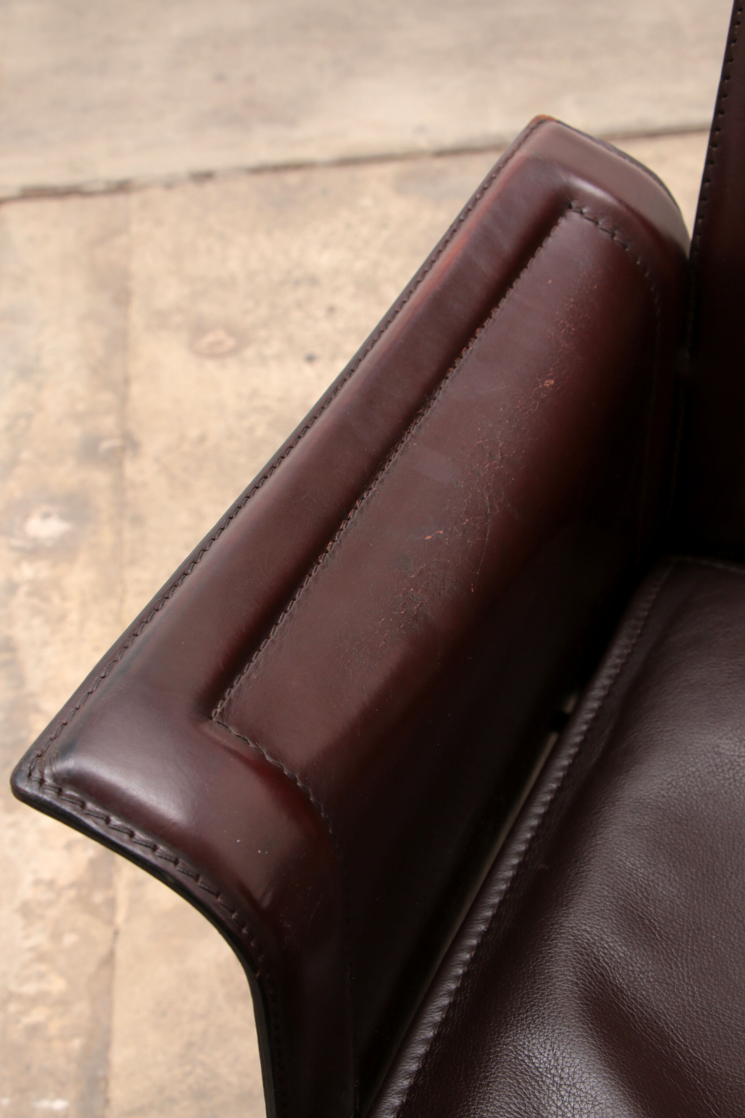 Tito Agnoli for Matteo Grassi leather dining table and six chairs