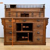 Oak apothecary counter – 1920