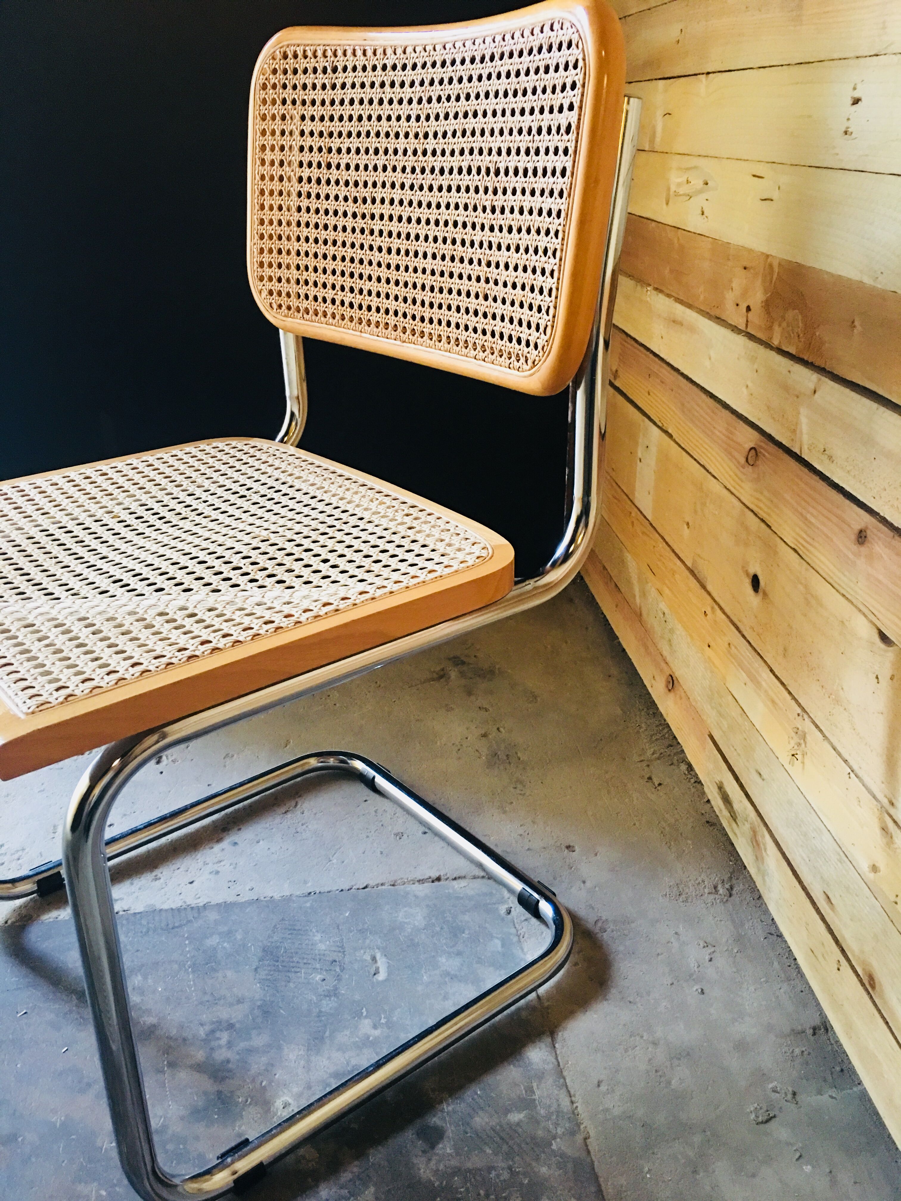 Chair model cesca B32 design by Marcel Breur