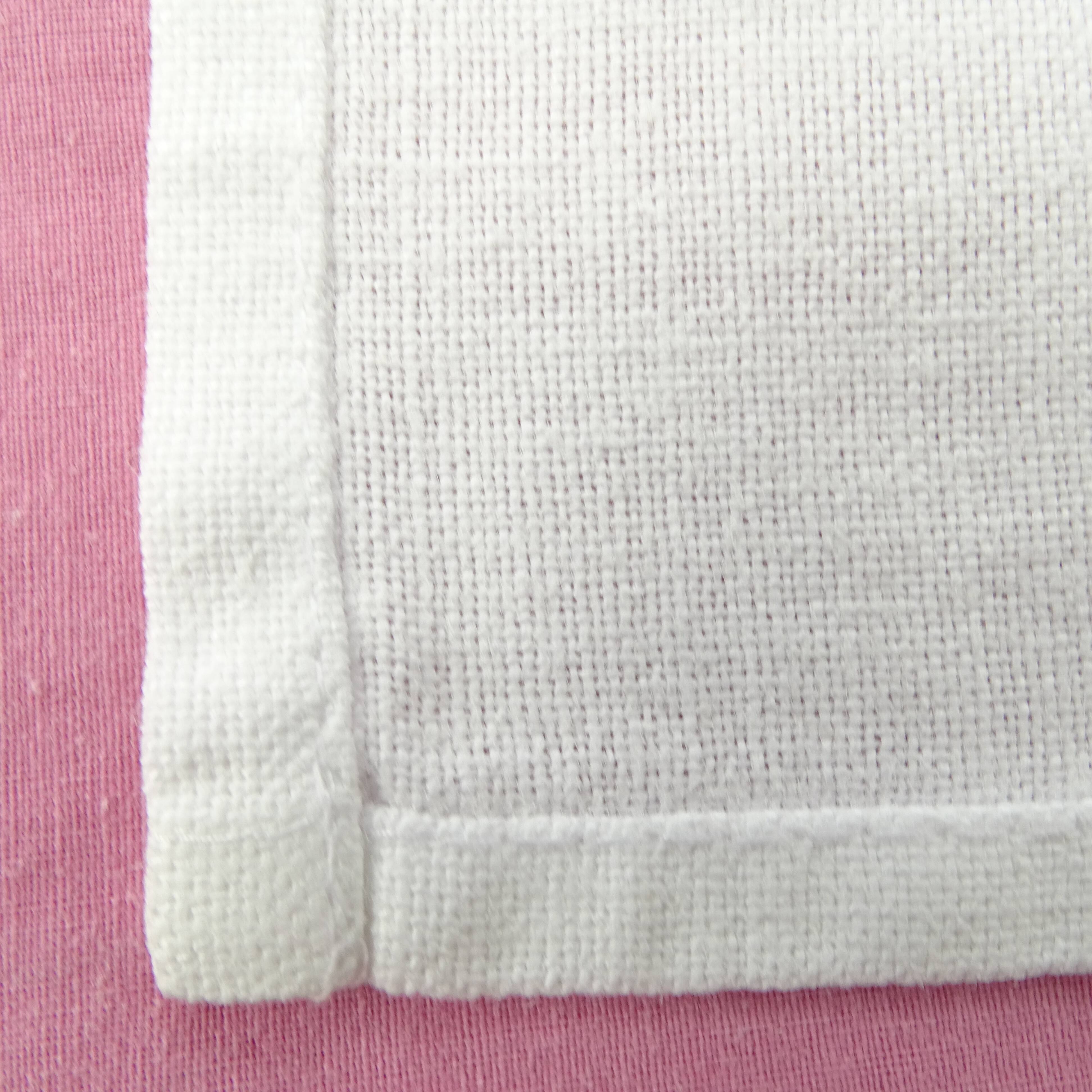 Set of 11 cotton napkins.