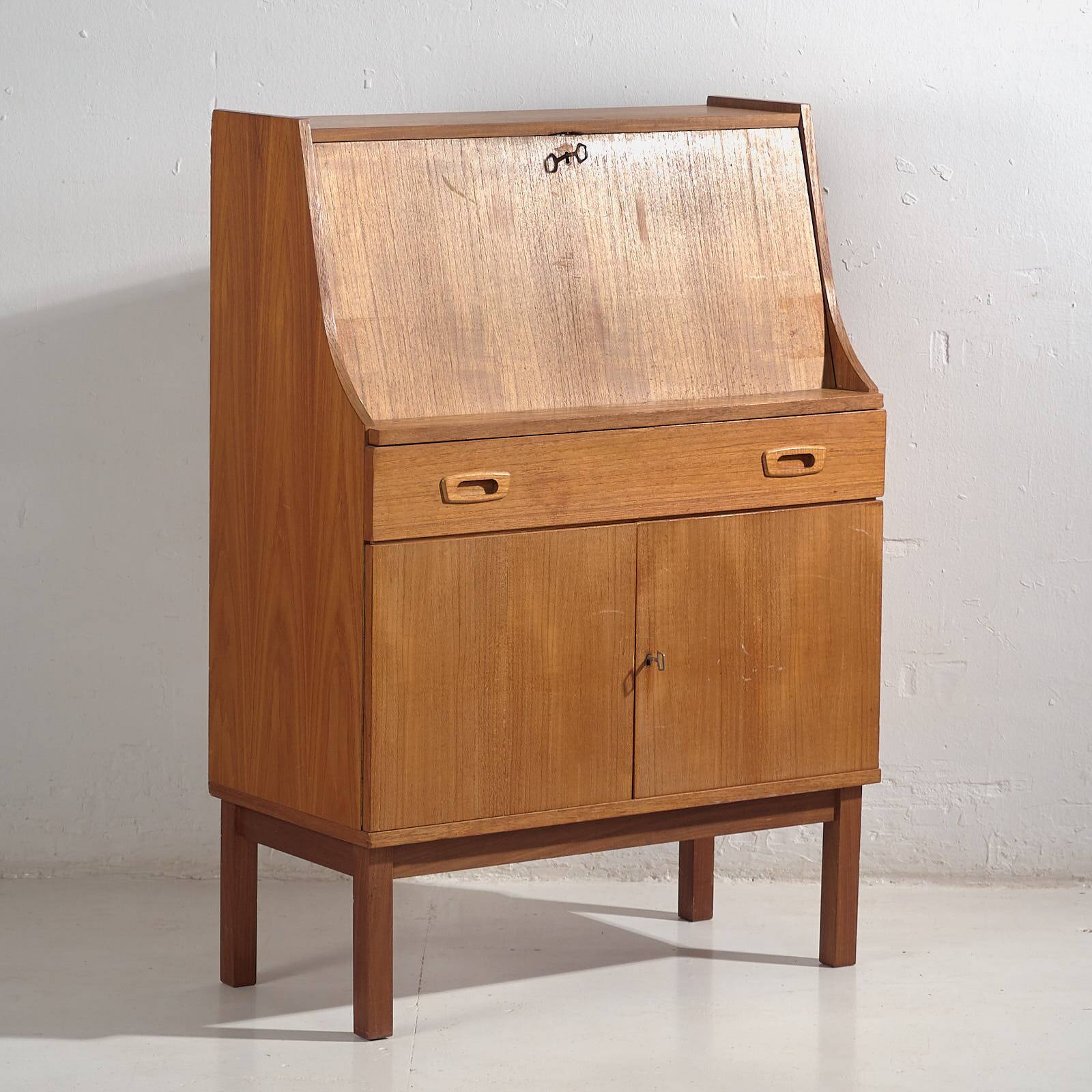 Vintage desk (c.1960) #47