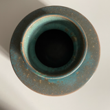 Reactive glacure green vase