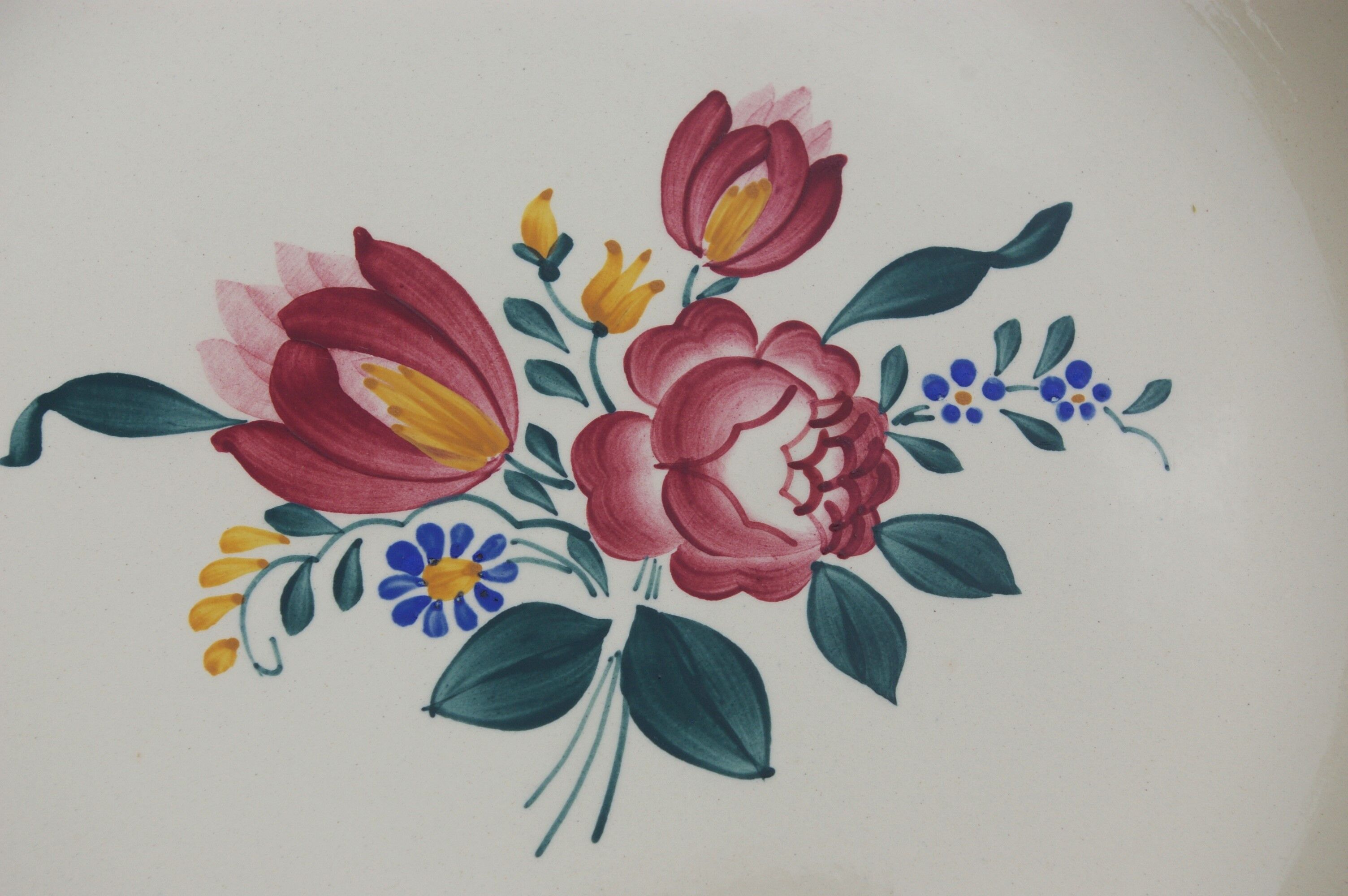 Large hollow earthenware dish by Digoin Sarreguemines model Yann