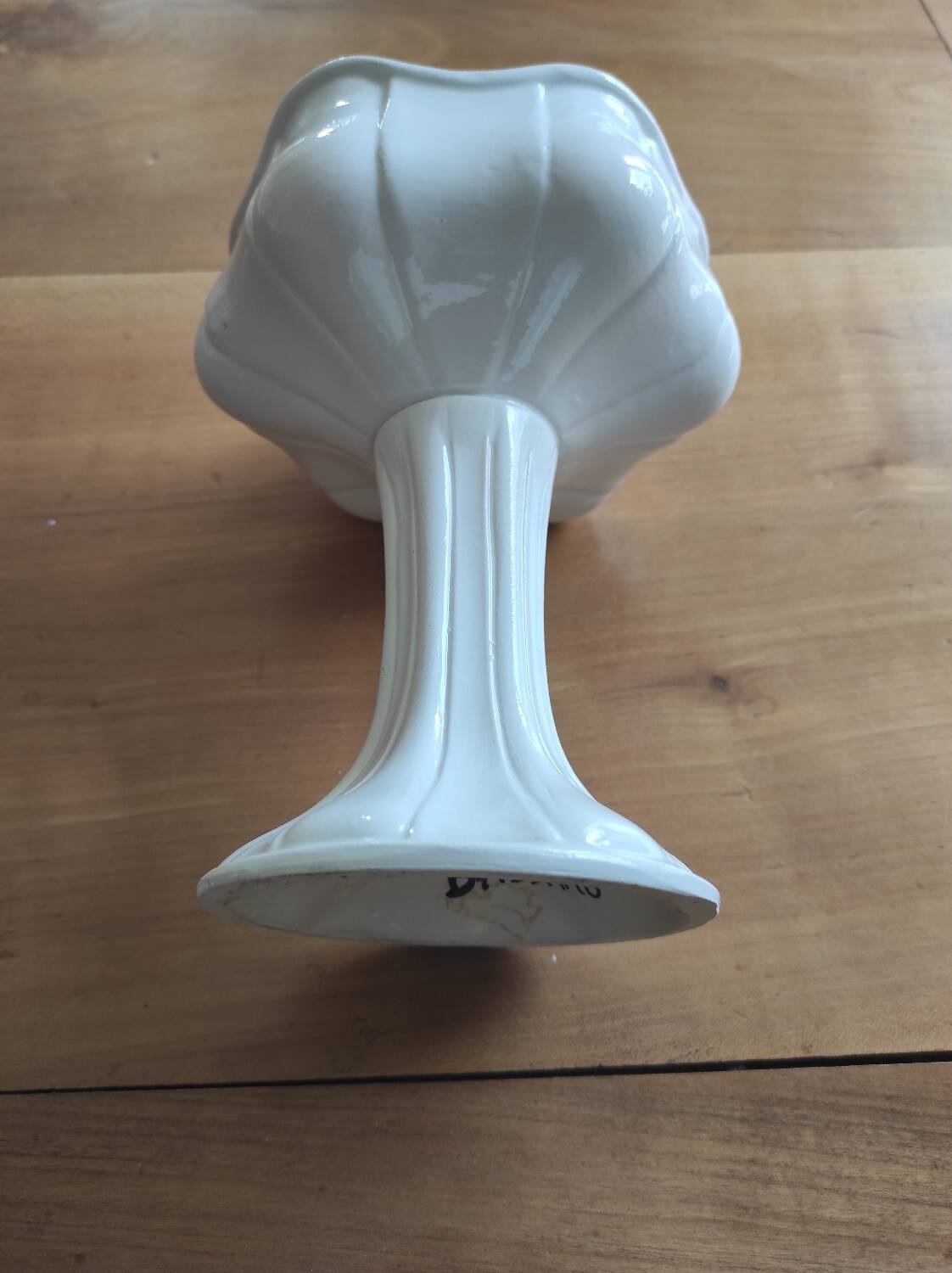 Earthenware cup signed Bassano