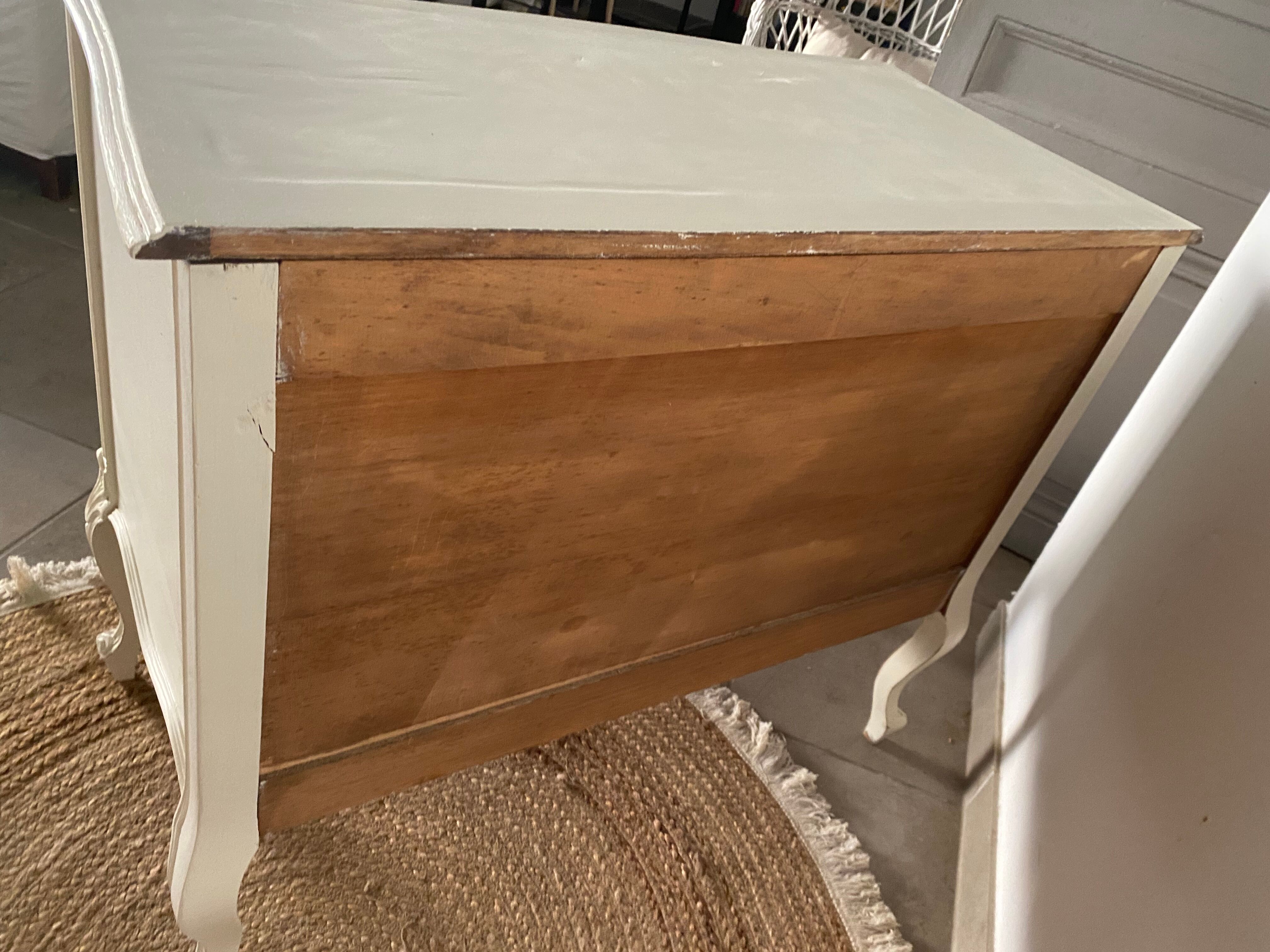 Louis XV style chest of drawers