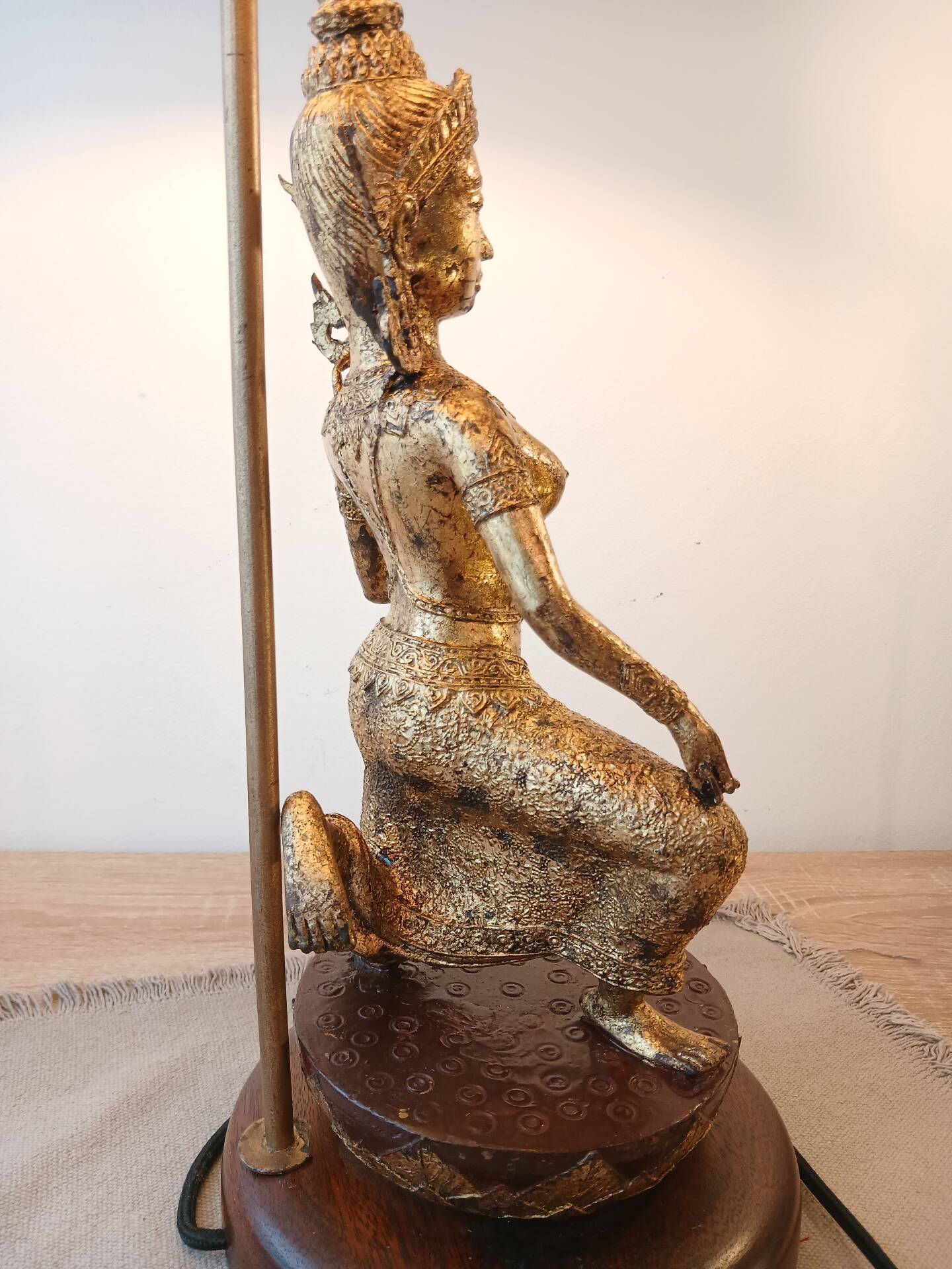 Unique and monumental Siamese bronze lamp from the 19th century, Thailand, 76 stamped.