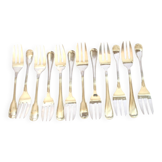 ST MEDARD set of 12 dessert forks with an antique style fillet Chinon 14.5 cm