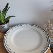 Assiette de présentation Saint Amandinoise n°6510