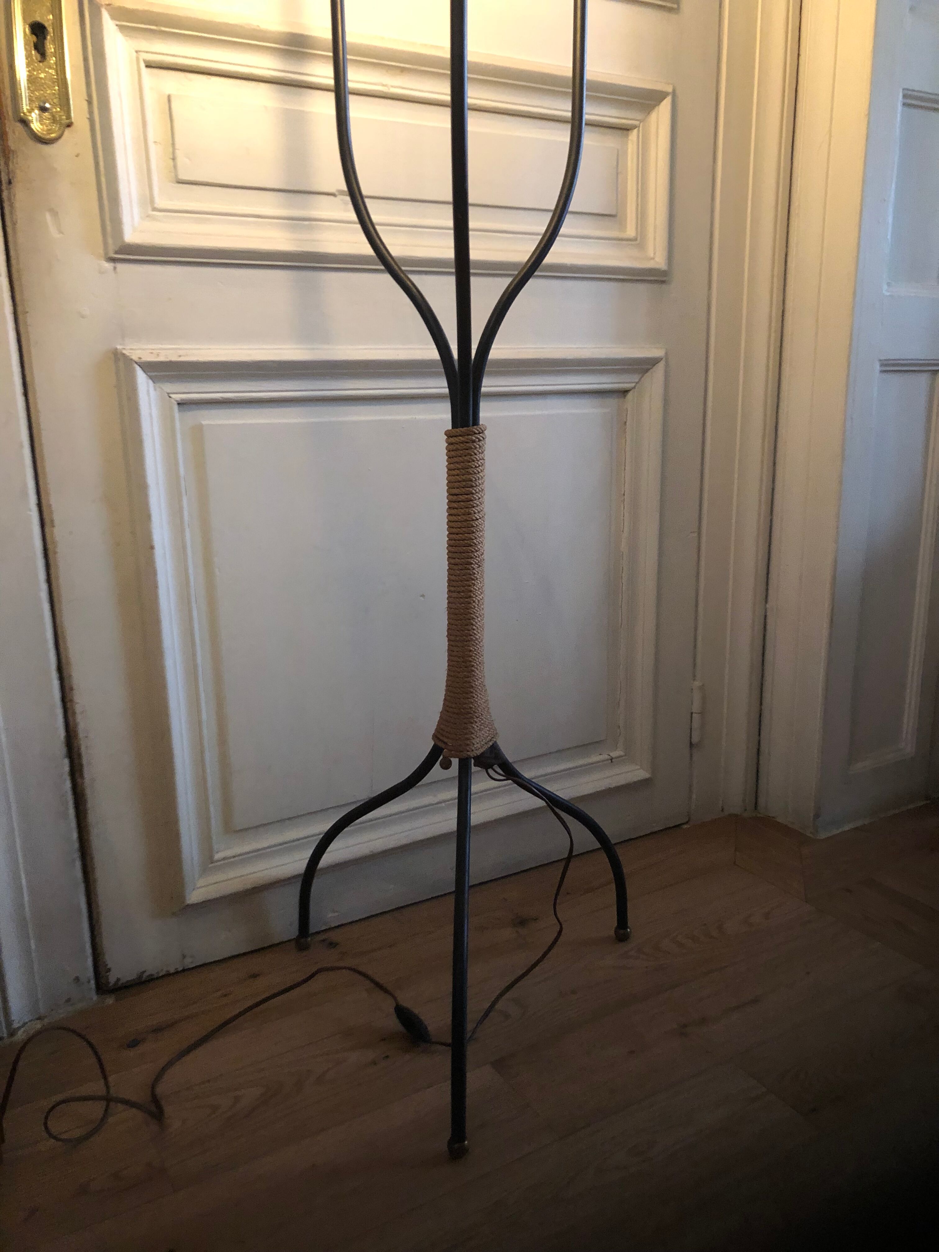 Metal and rope floor lamp and vintage opaline 50's