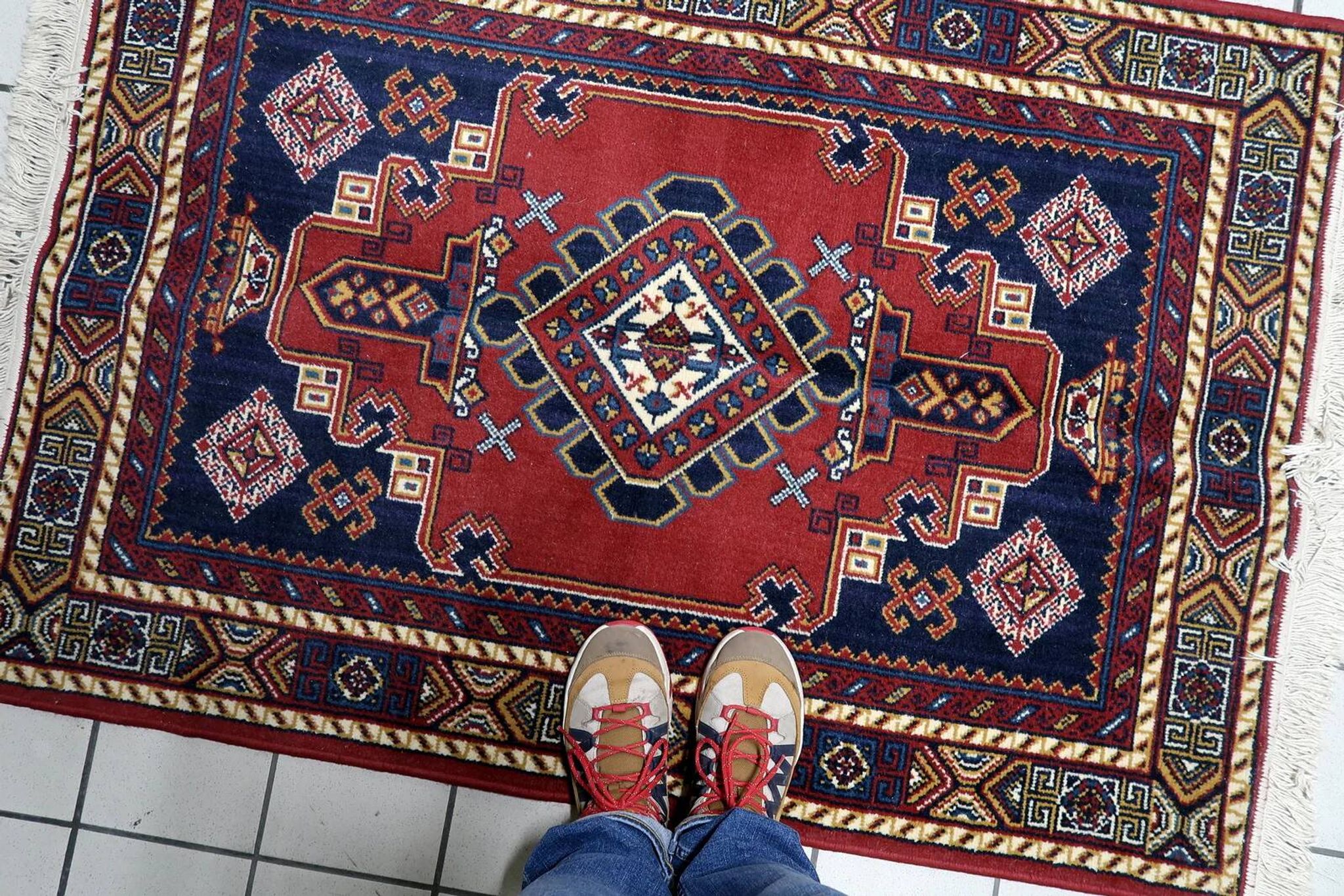 Vintage European Persian-style Shiraz rug 100 cm x 142 cm 1950s - 1C1232