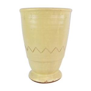 vase en céramique avec