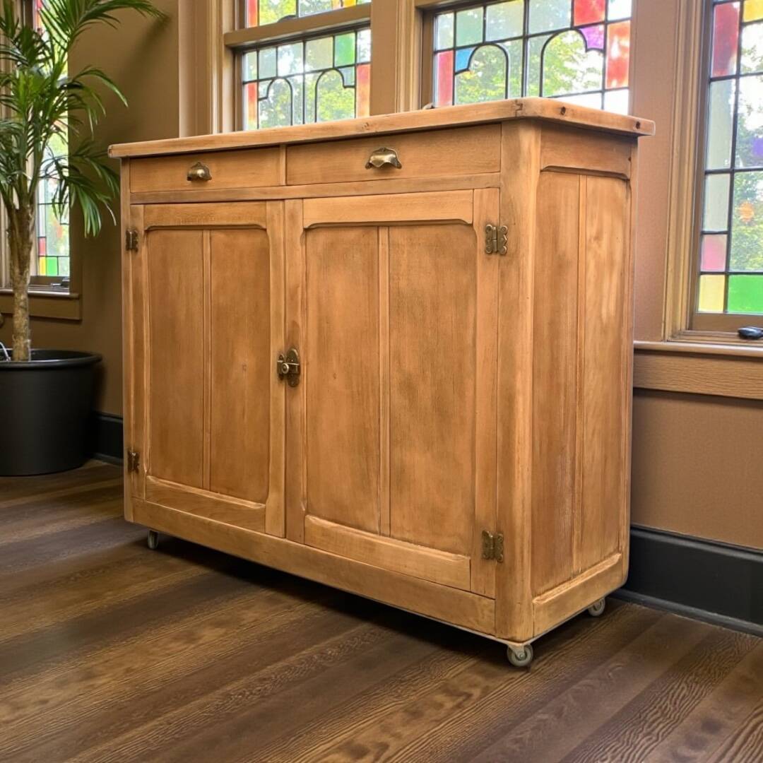 Grand Parisian buffet with billot and butterfly hinges, raw wood, 1930.