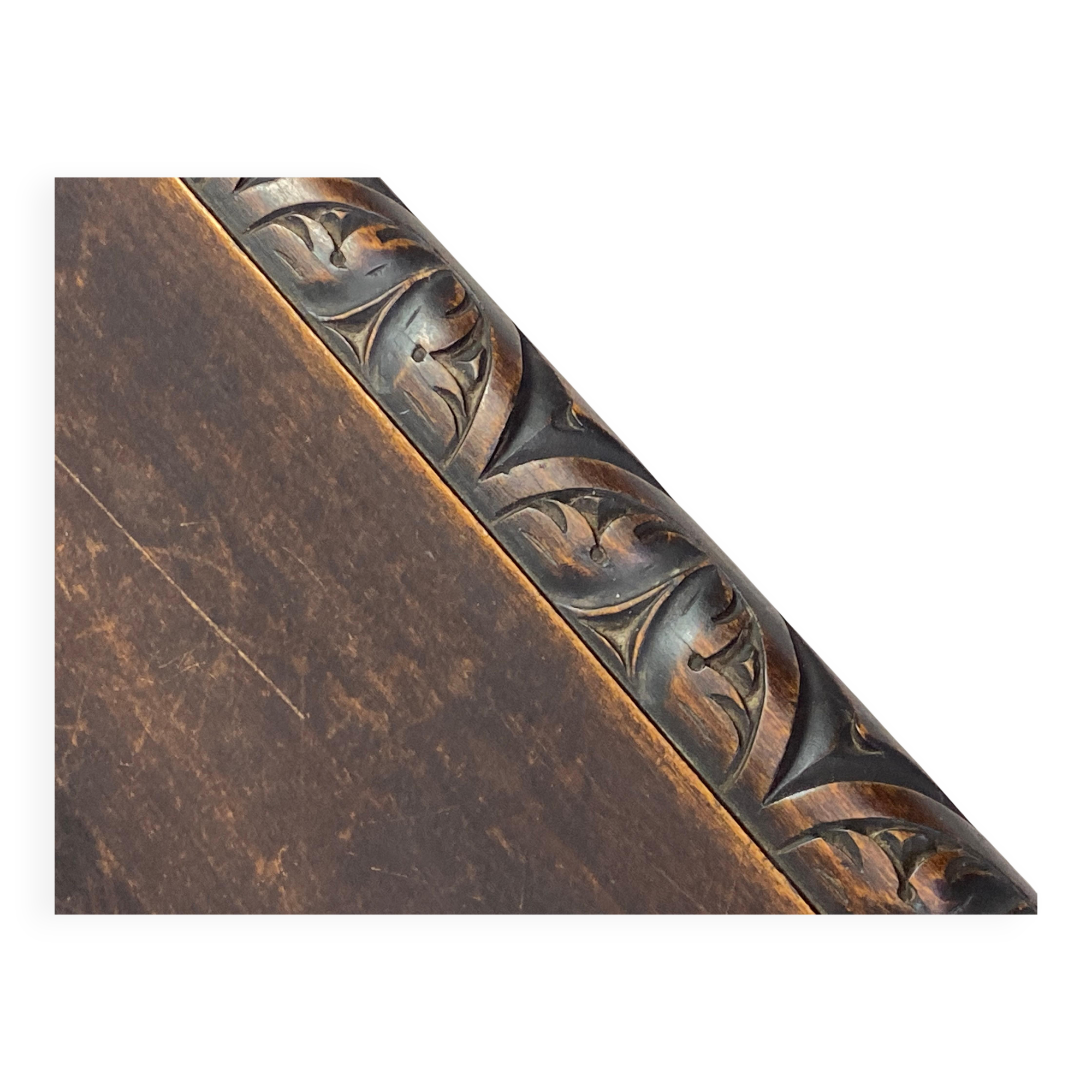 Banc en châtaignier et fer sculpté de la Renaissance espagnole du XIXe siècle