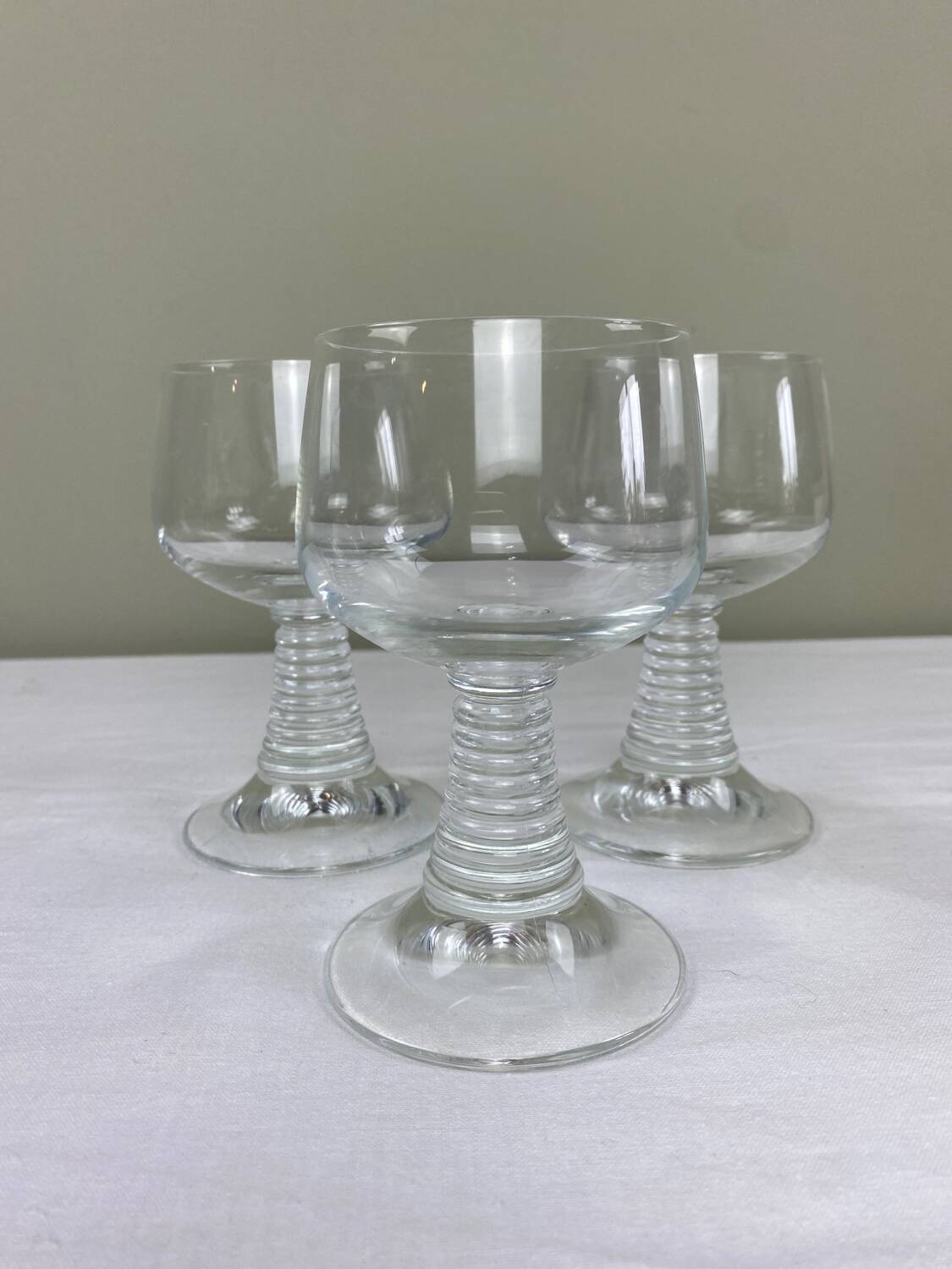 3 Roemer glasses