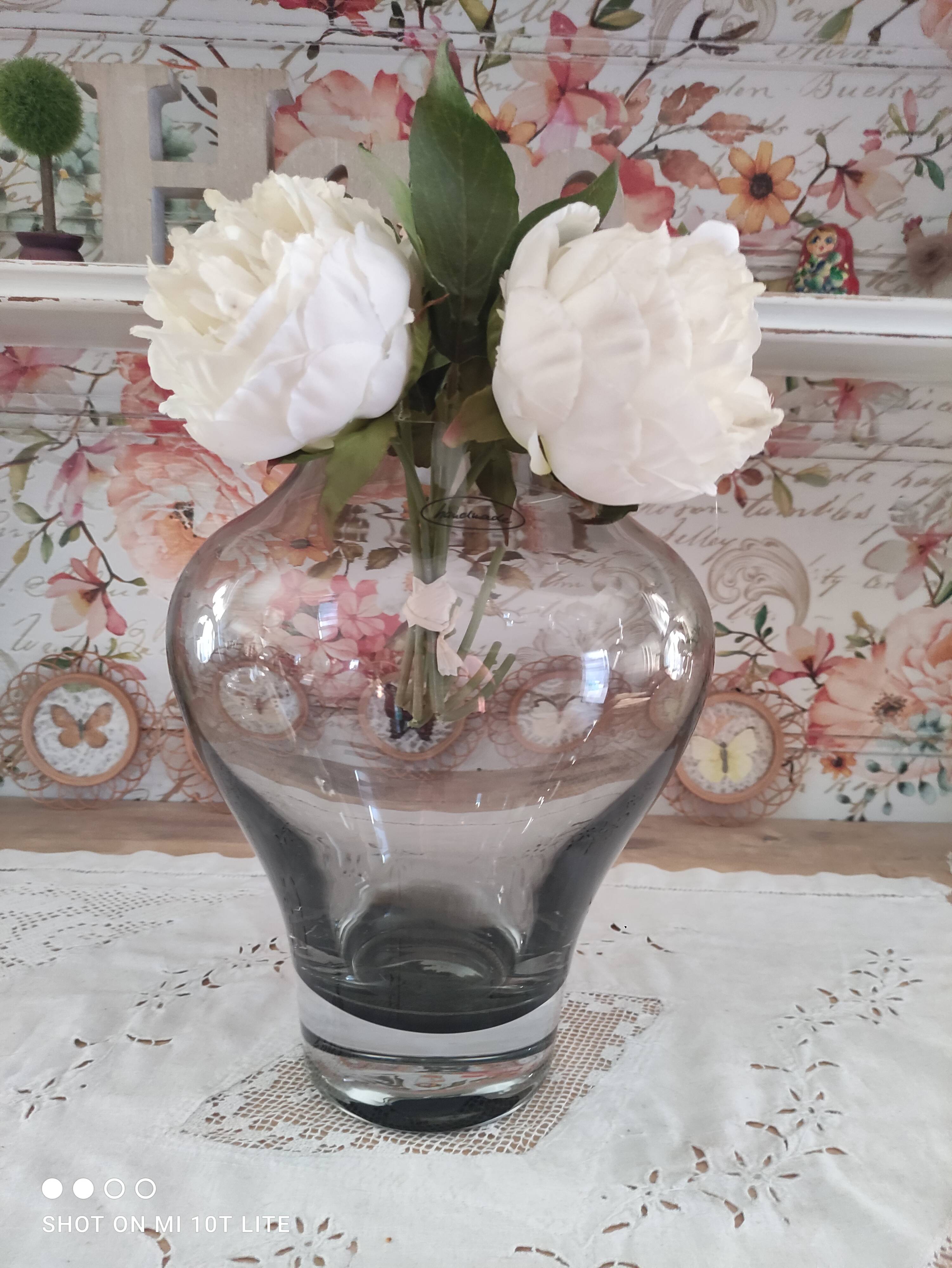 Large gradient anthracite smoked glass vase