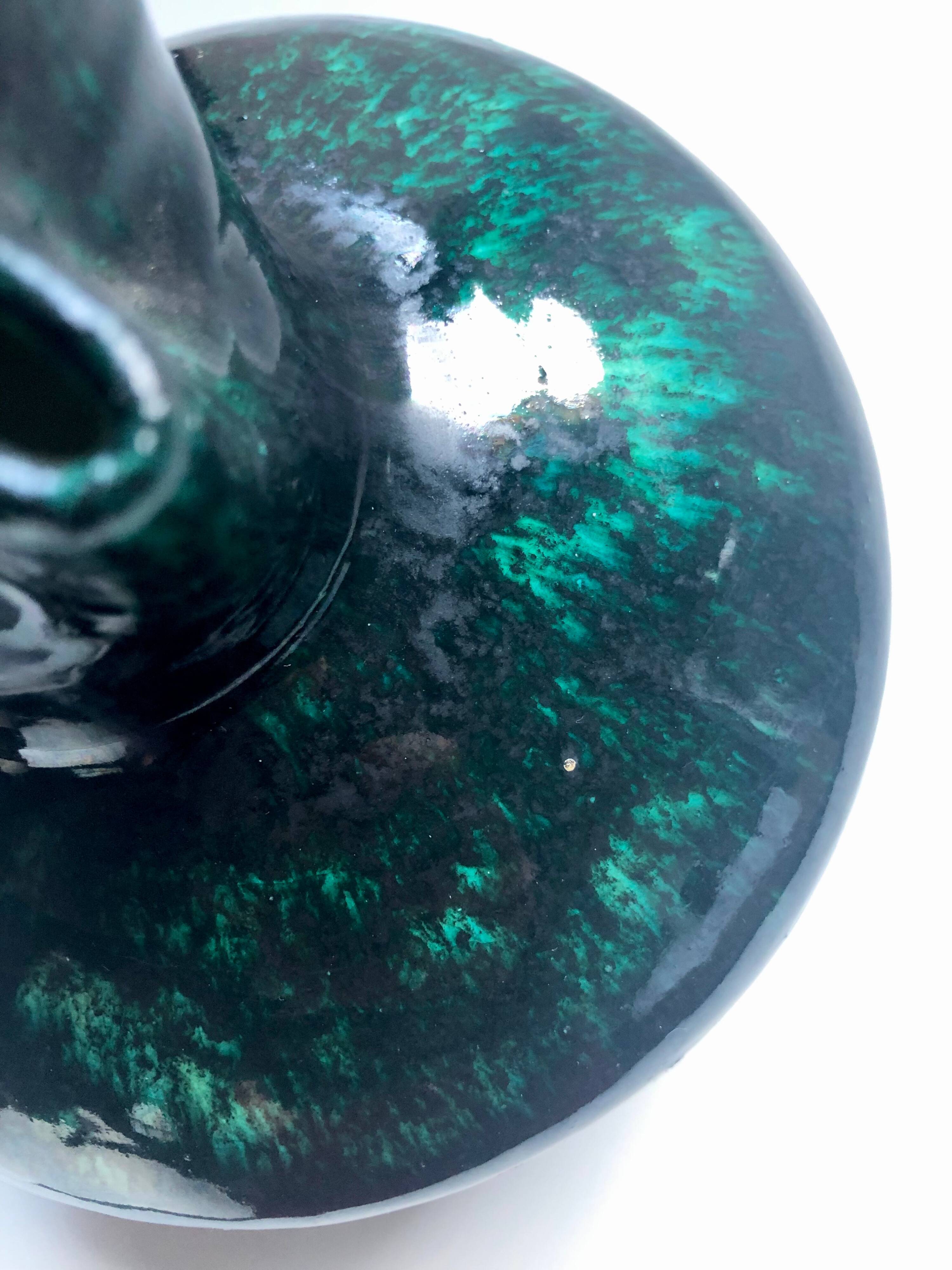 Accolay Vase