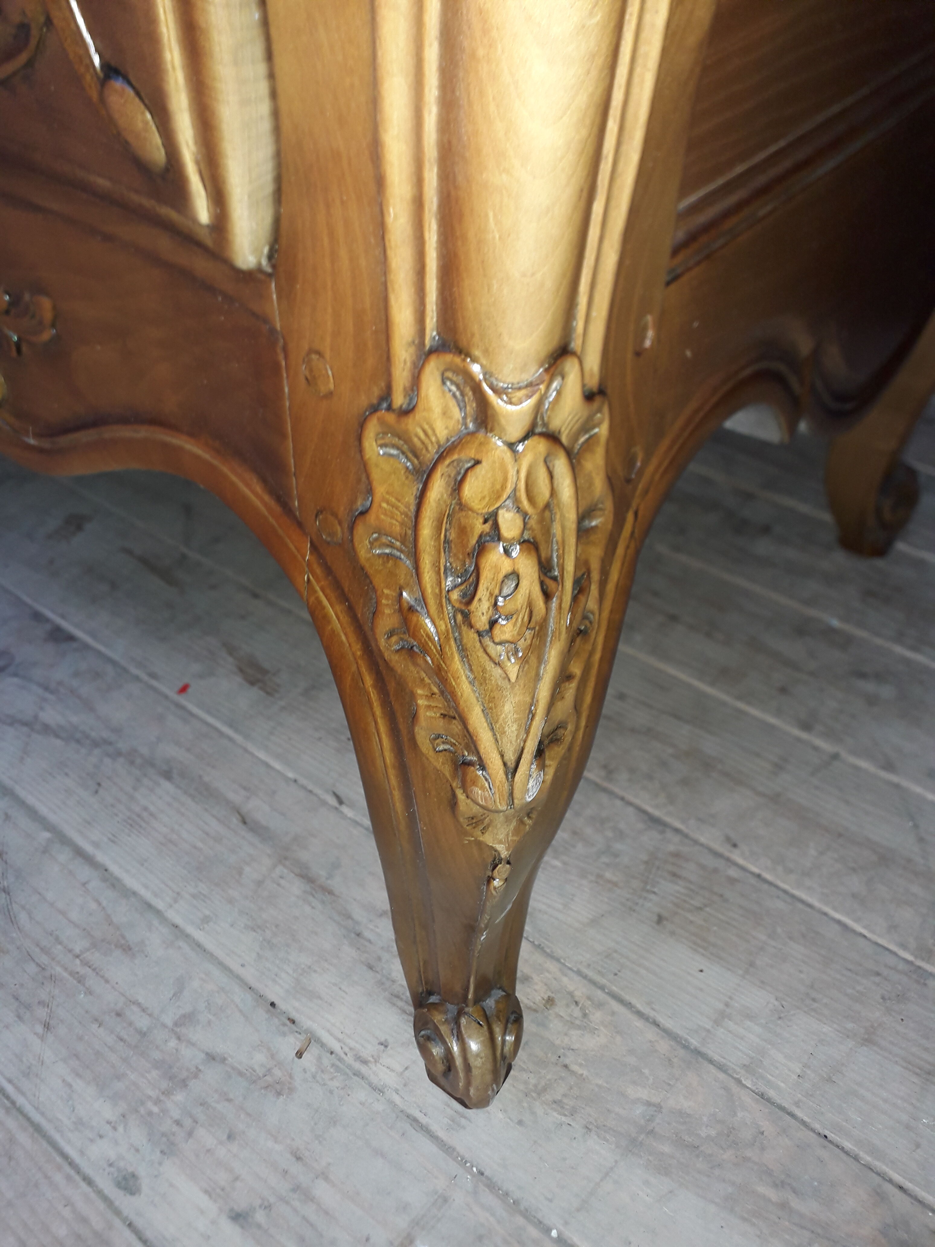 Commode style Louis XV provençale