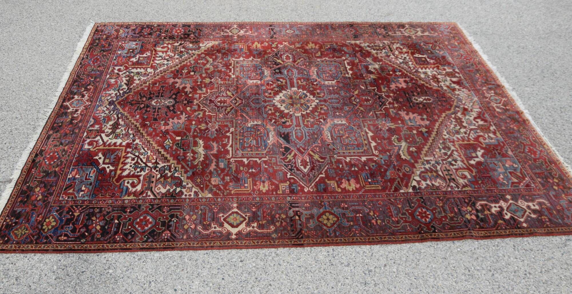 Orient Style Rug Model Hériz In Wool: 3.10 X 2.30 Meters