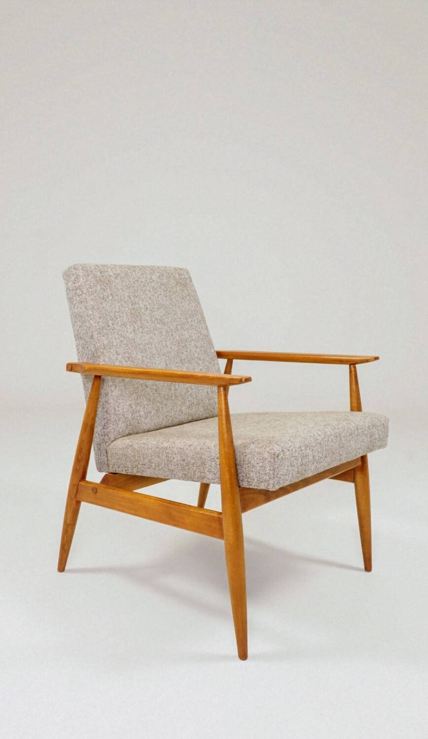 Fauteuil scandinave en tissu tressé beige