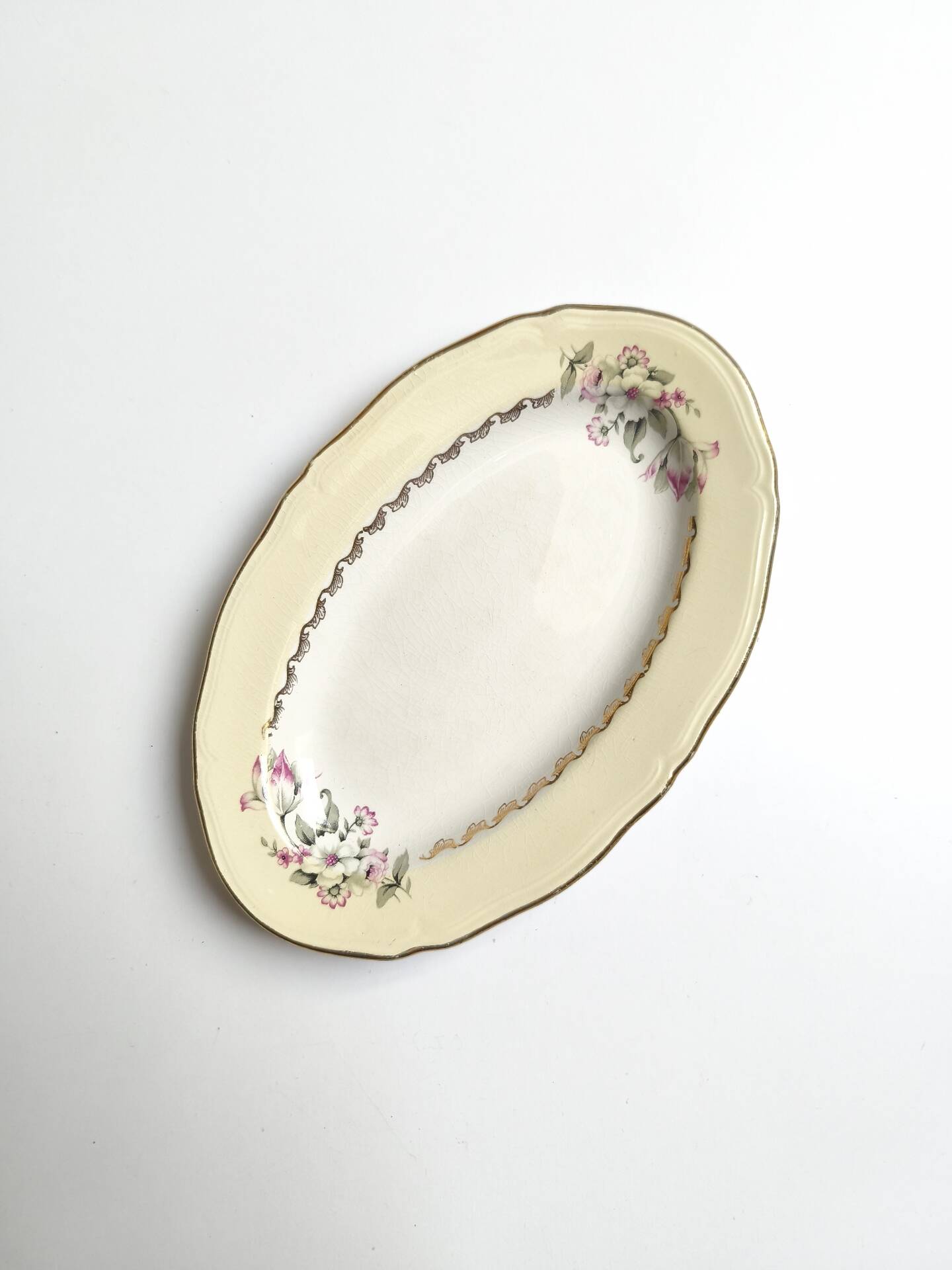 Ravier vintage L'Amandinoise model Paola white cream flowers
