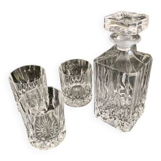 Whiskey decanter and 3 glasses