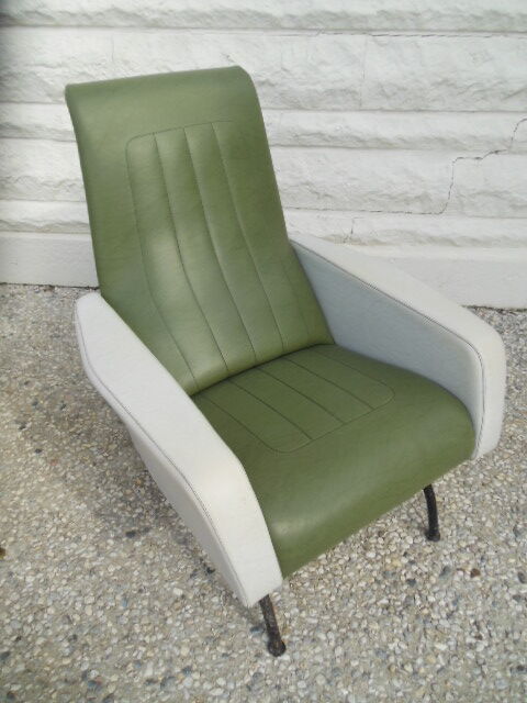 Lot of 2 vintage armchairs