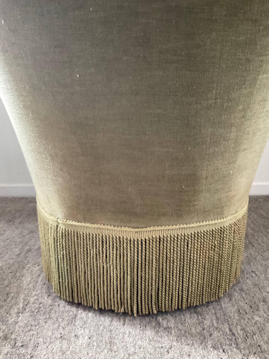 70s toad armchair in green velvet