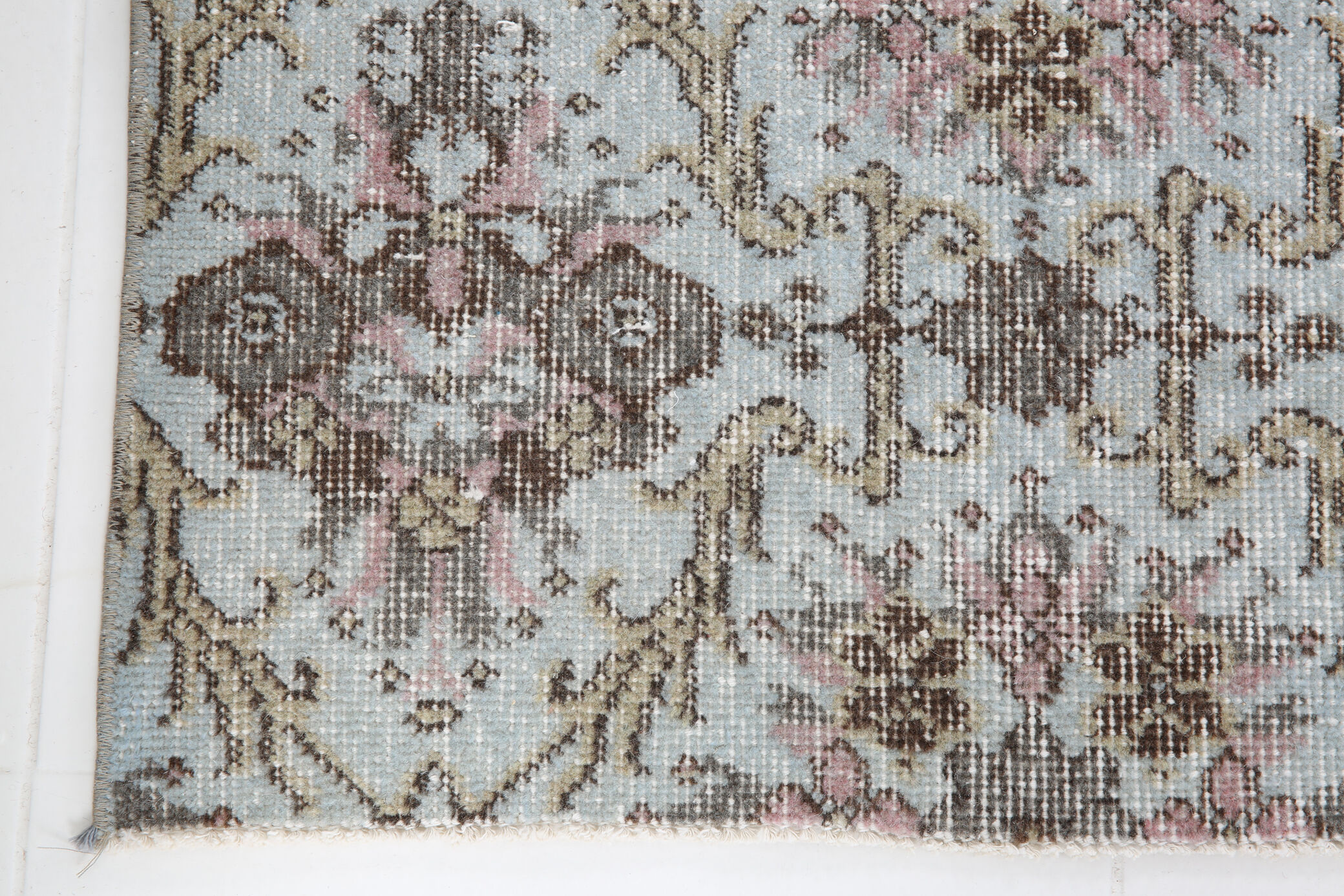 Light blue floral carpet 203x118cm