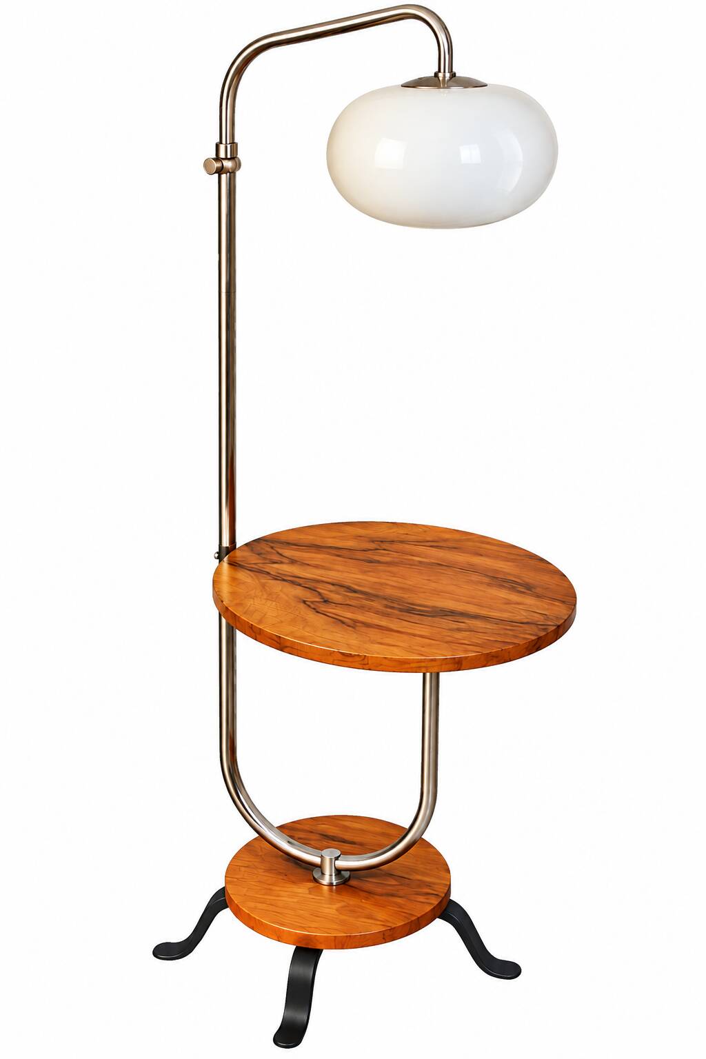 Une lampe sur pied avec une table d'appoint, années 1940.