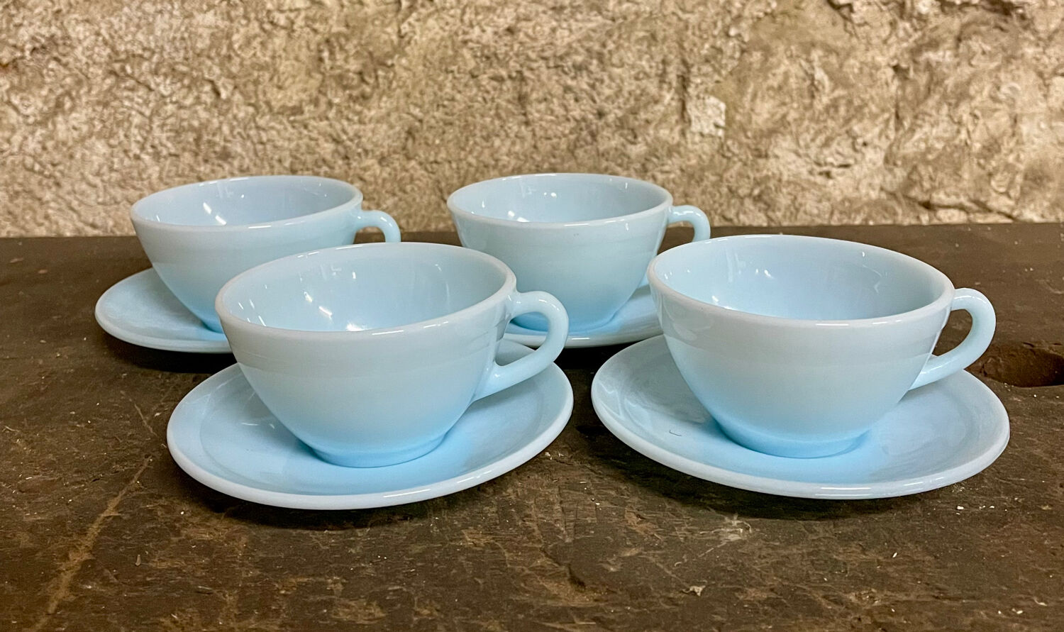 Set of 4 Duralex cups and 4 saucers – pastel blue opal glass (year