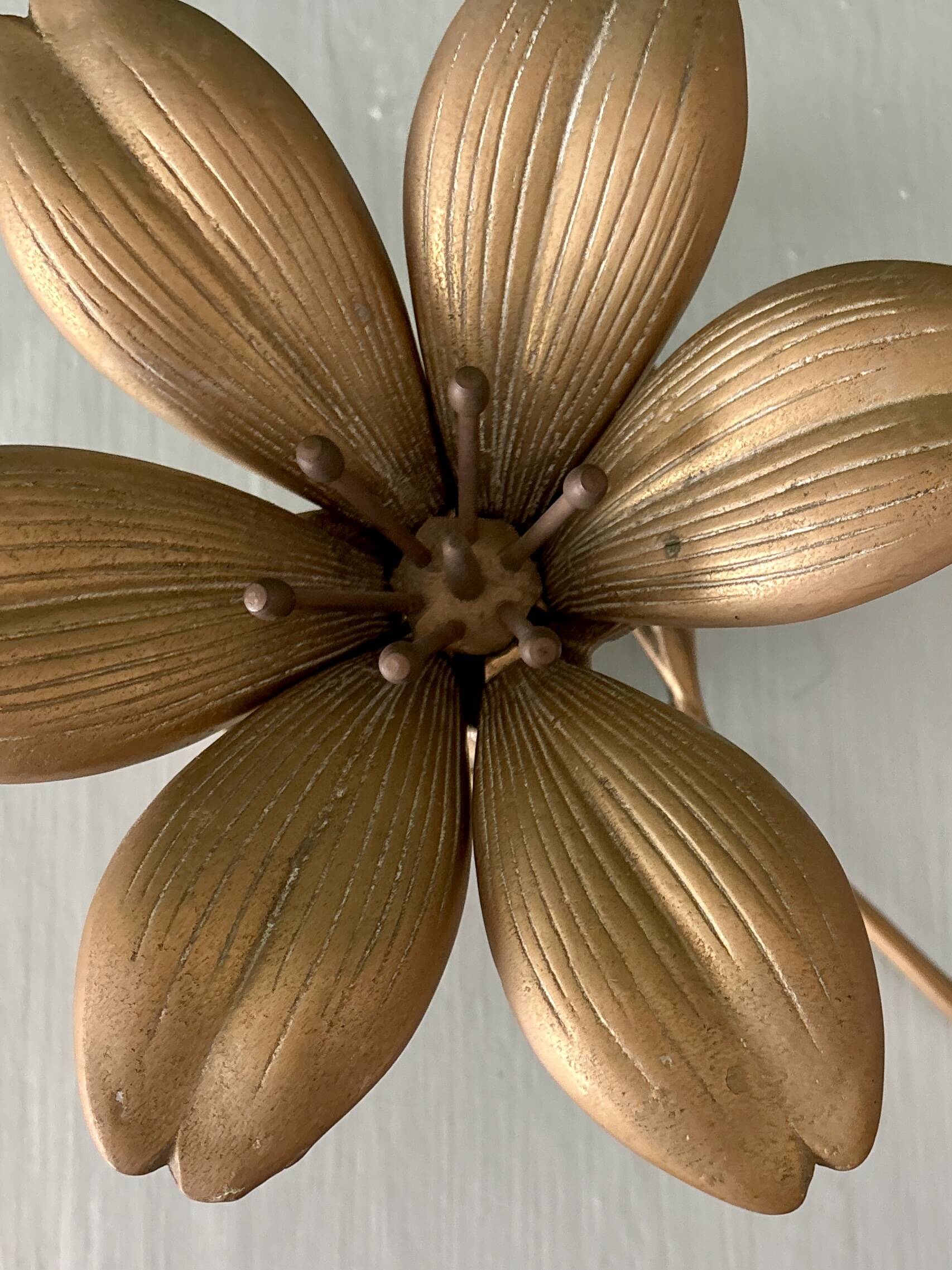 Cendrier vintage en laiton en forme de fleur