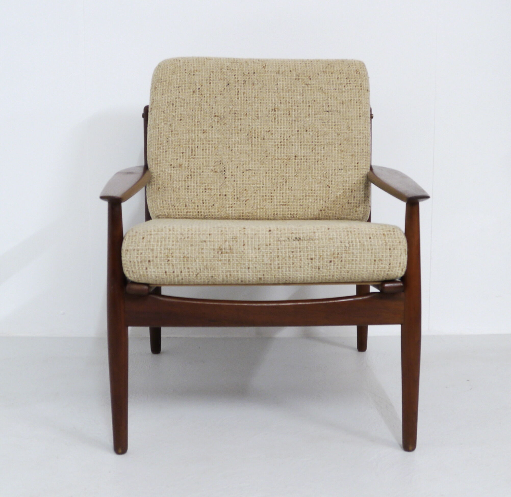 Pair of Easy Chairs by Svend Åge Eriksen for Glostrup