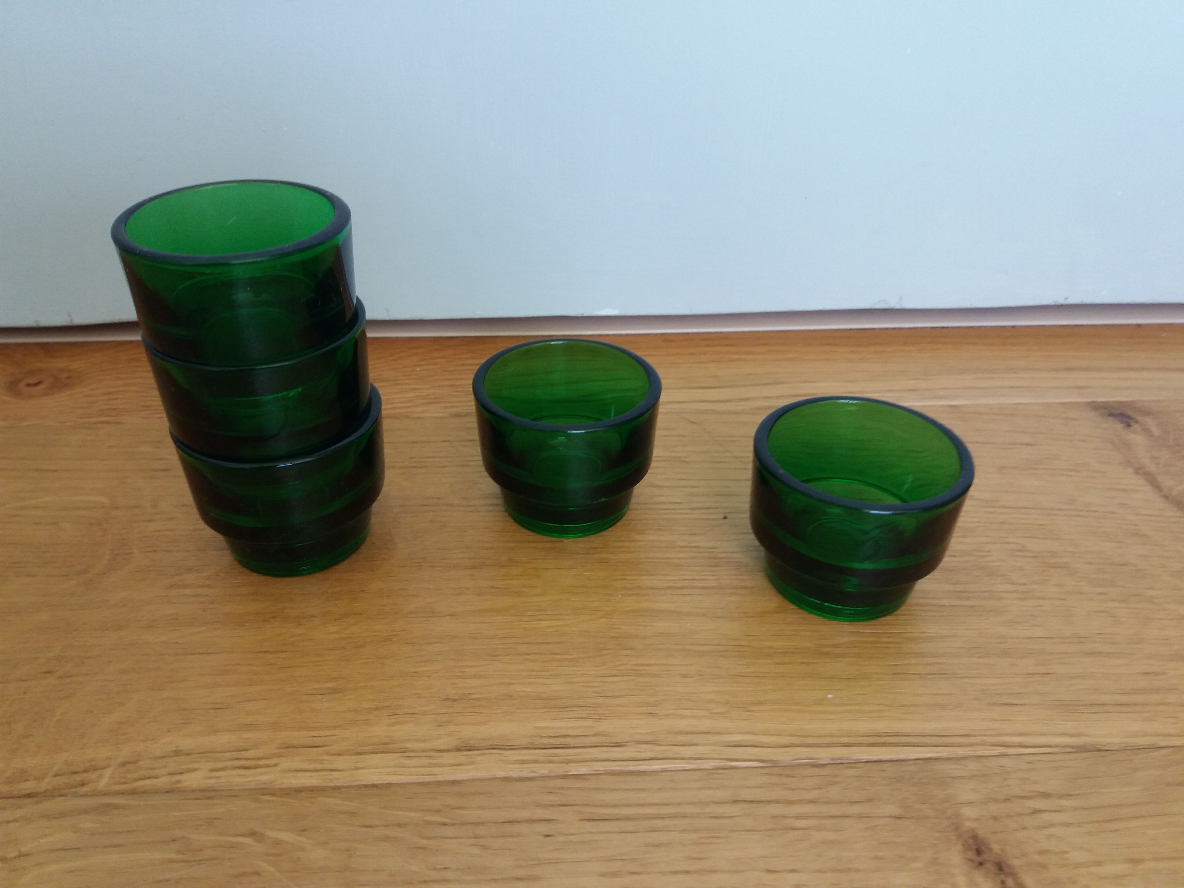 Set of 5 glass shells