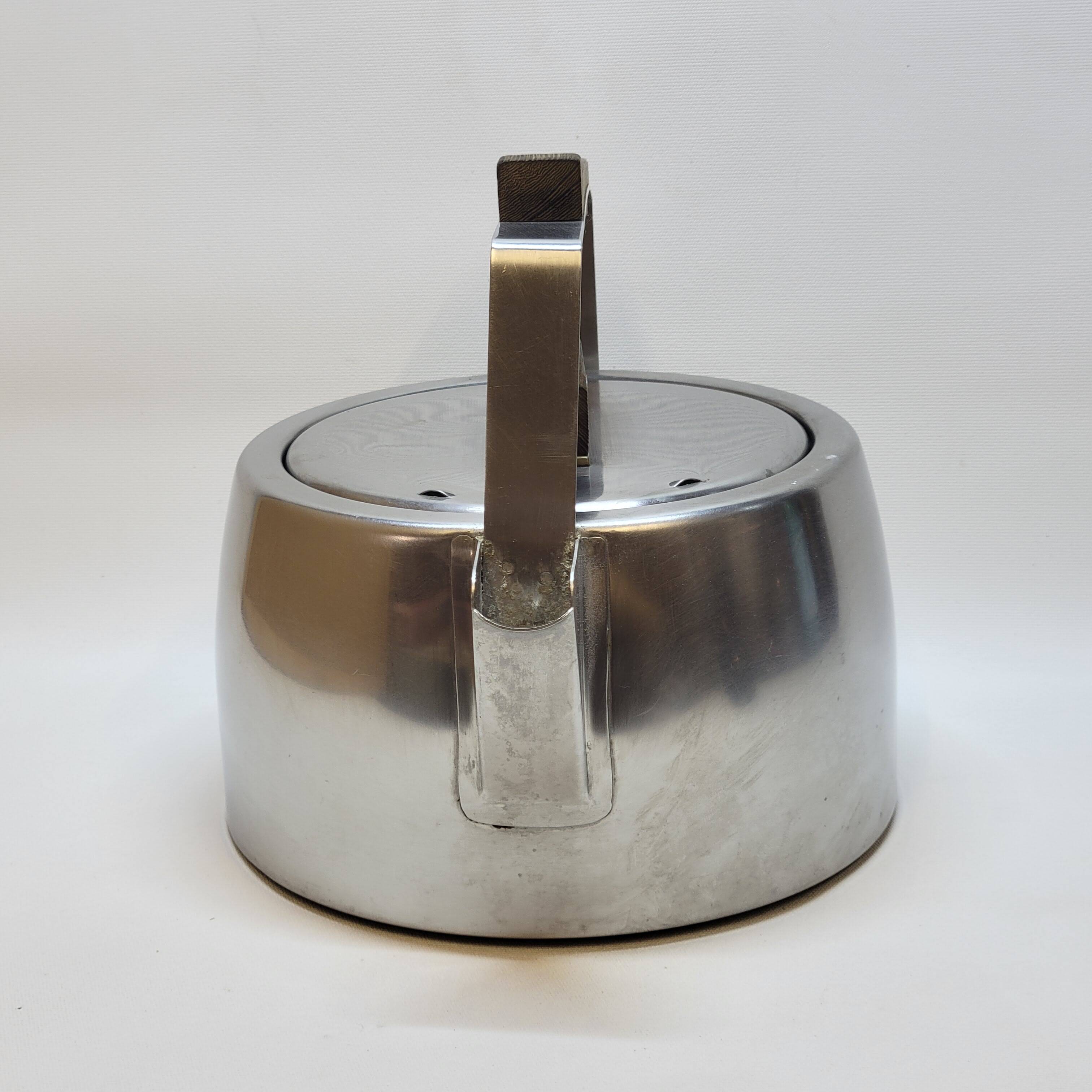 Kettle In Stainless Steel And Wenge Wood