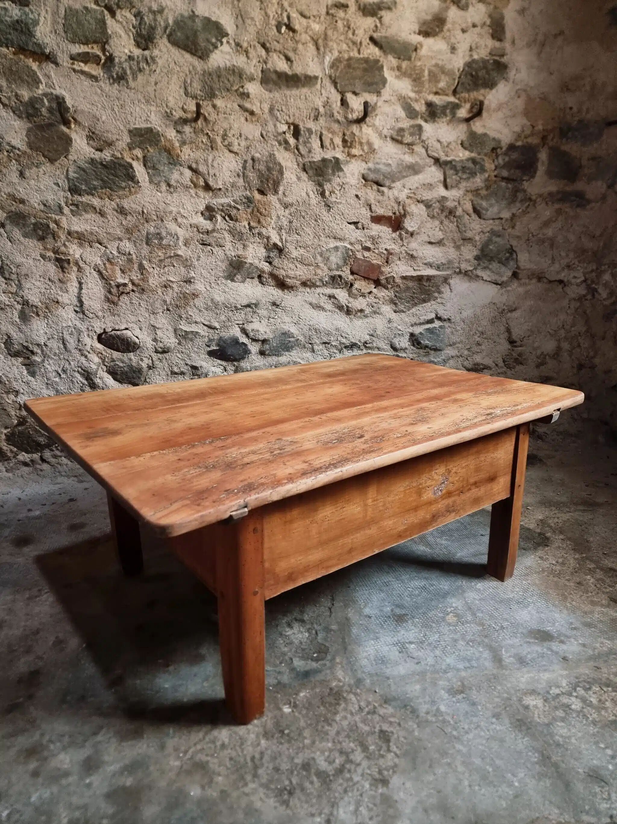 18th-century cherry wood coffee table with two drawers.