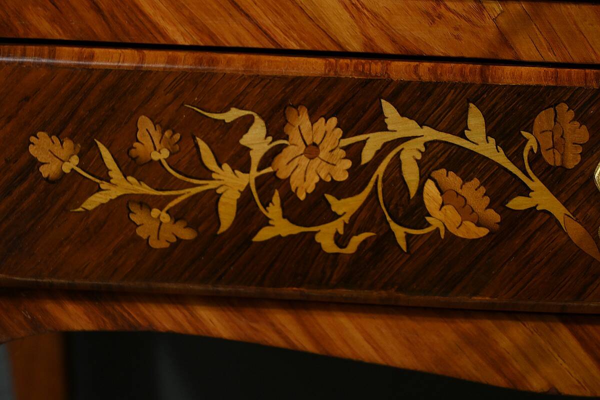 Bedside table in rosewood and palisander, Louis XV style – Late 19th century