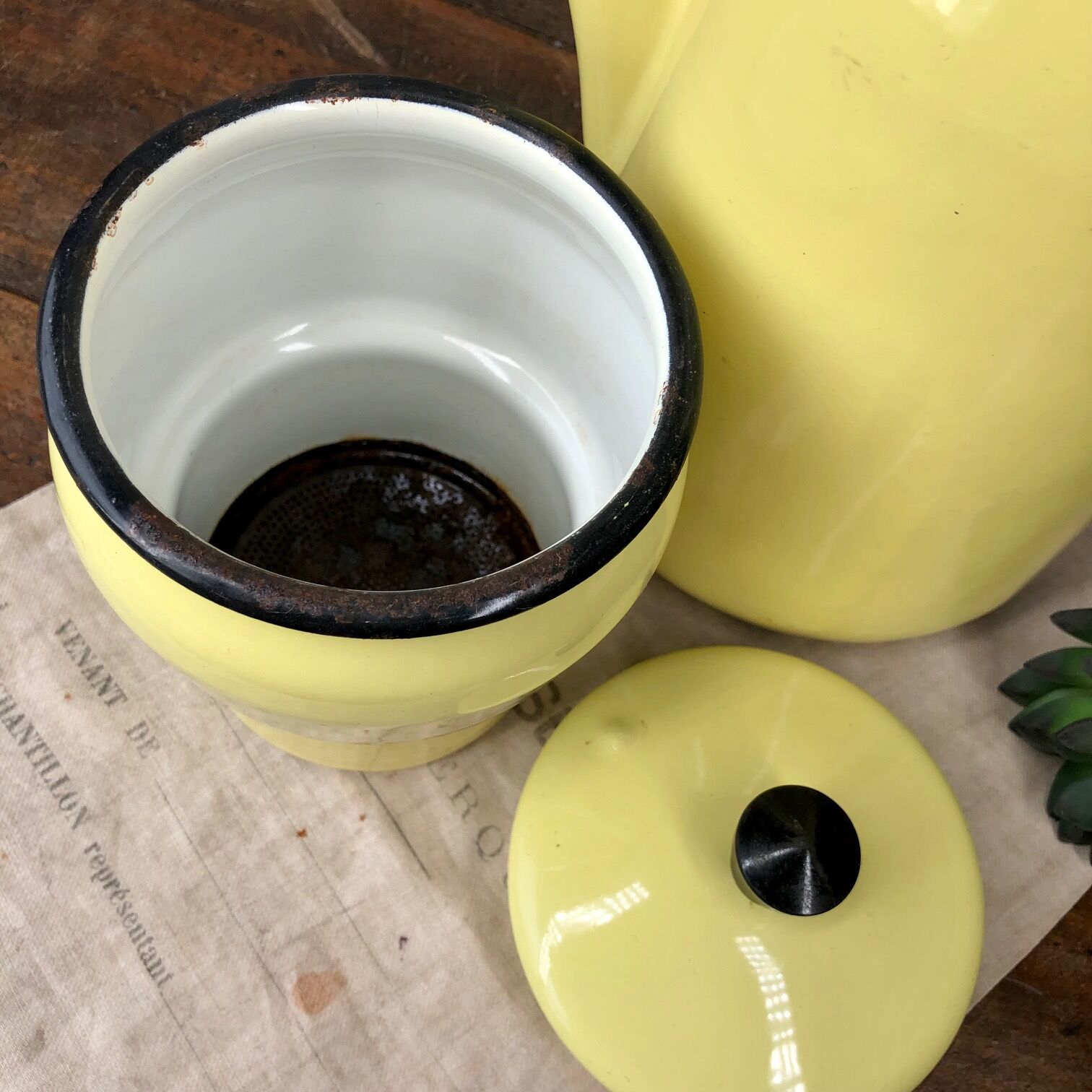 Aubecq enamelled sheet metal coffee maker