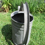 Old zinc watering canvf3