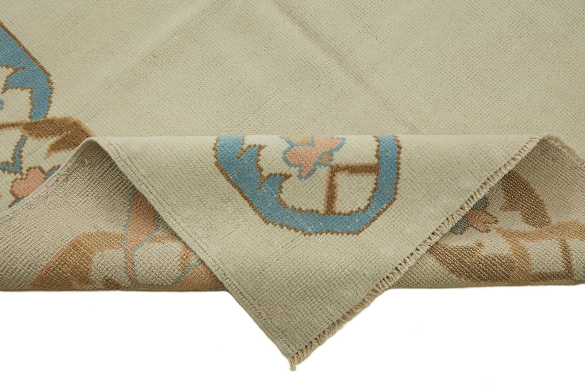 Turkish Vintage Anatolian Rug 143 cm x 195 cm