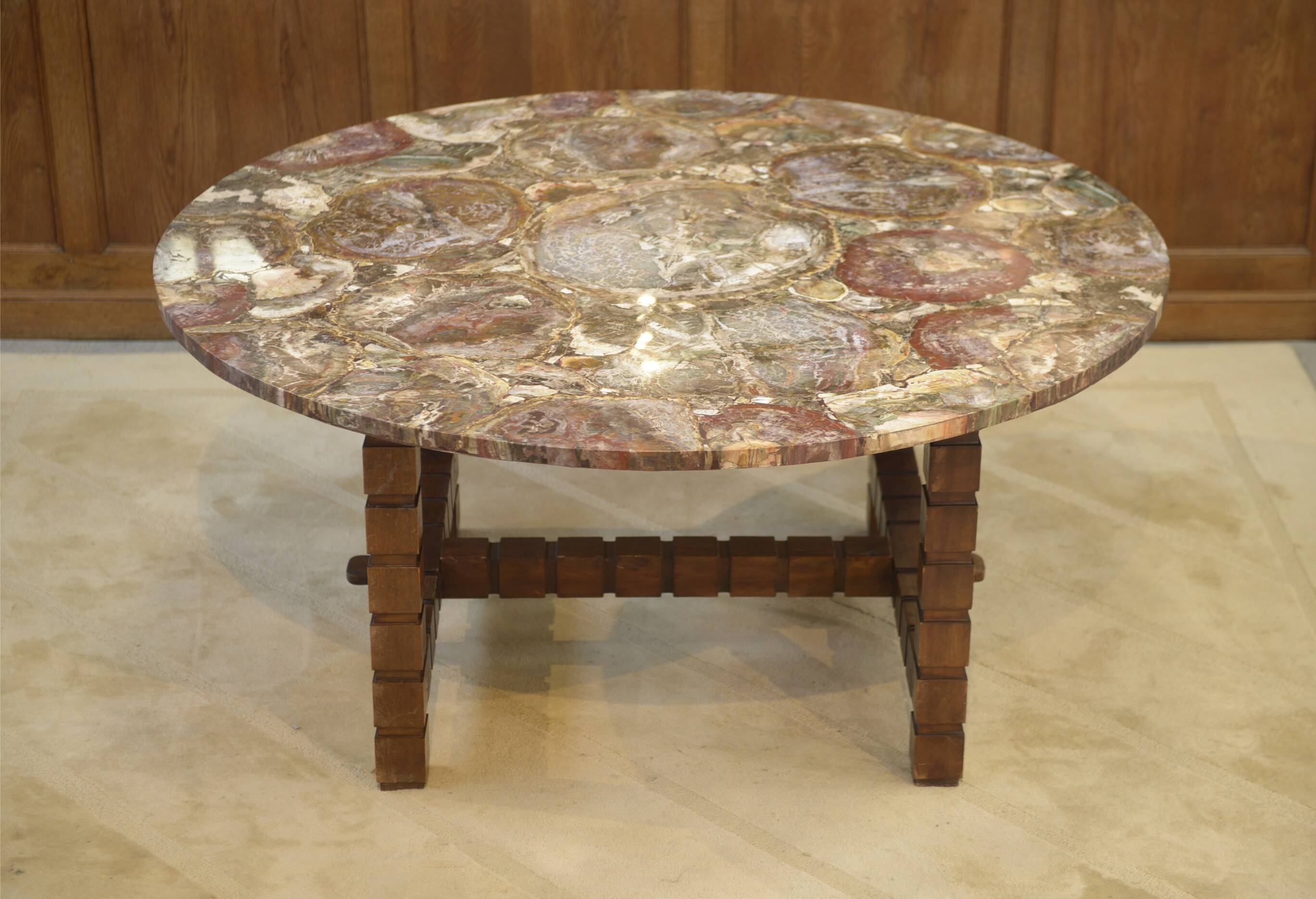 Table en palissandre et bois pétrifié 1960’s