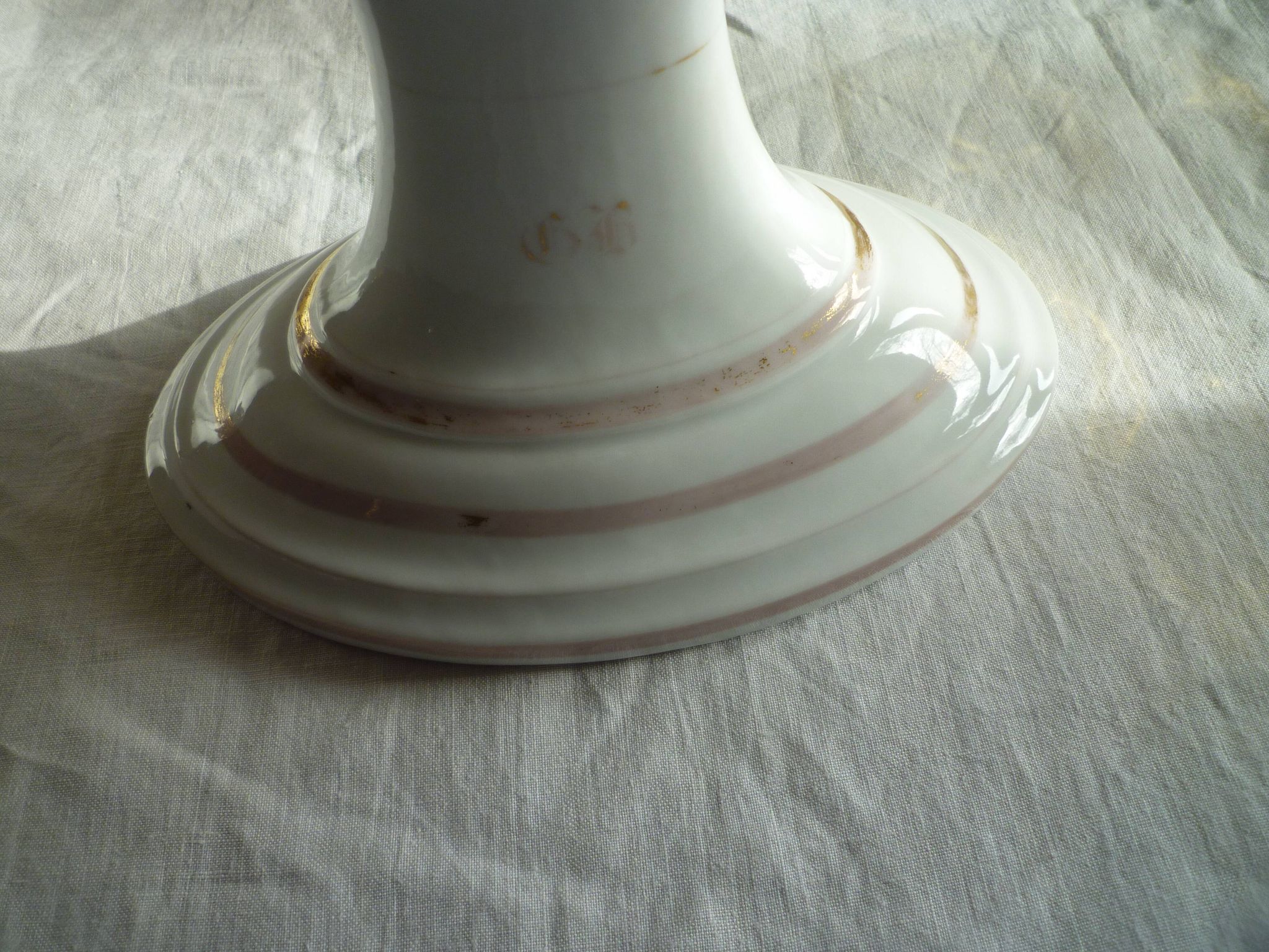 Large porcelain basket from the Napoleon III era