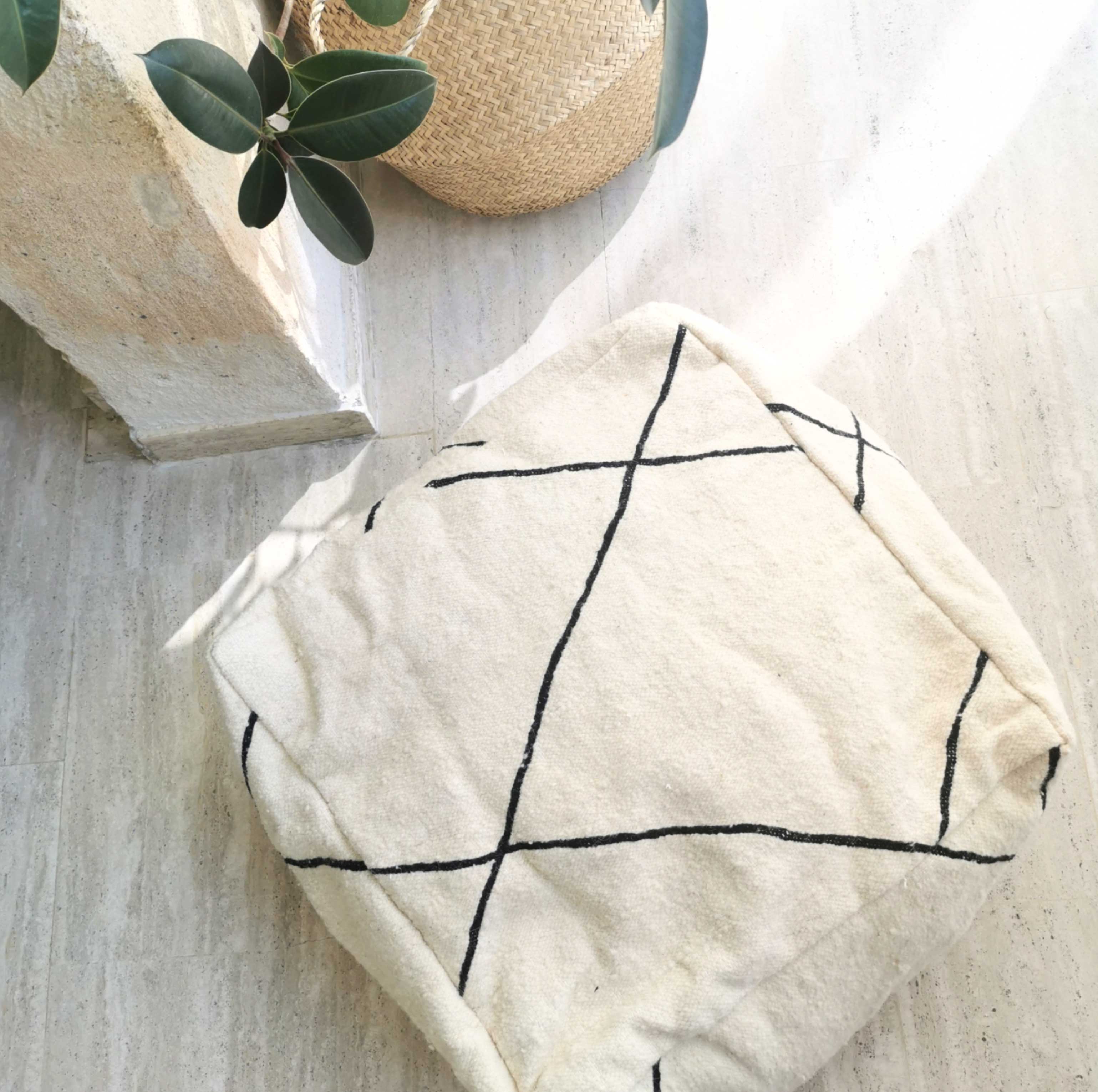 Black and white Berber ottoman cover with diamonds