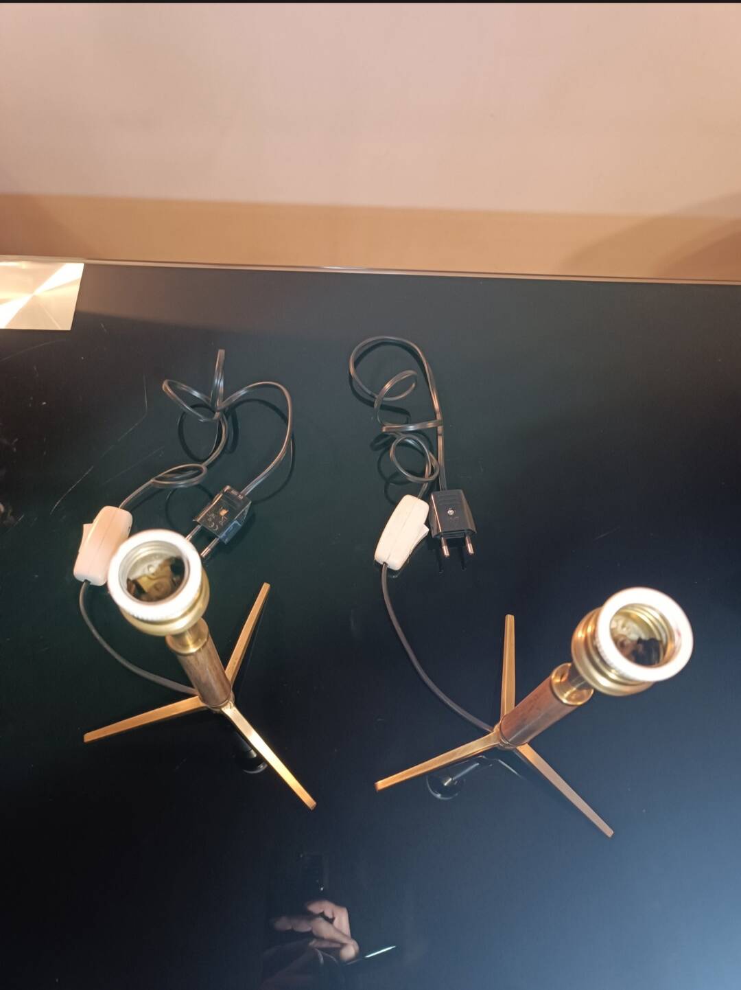 Paire de lampes en bois et laiton 1960s