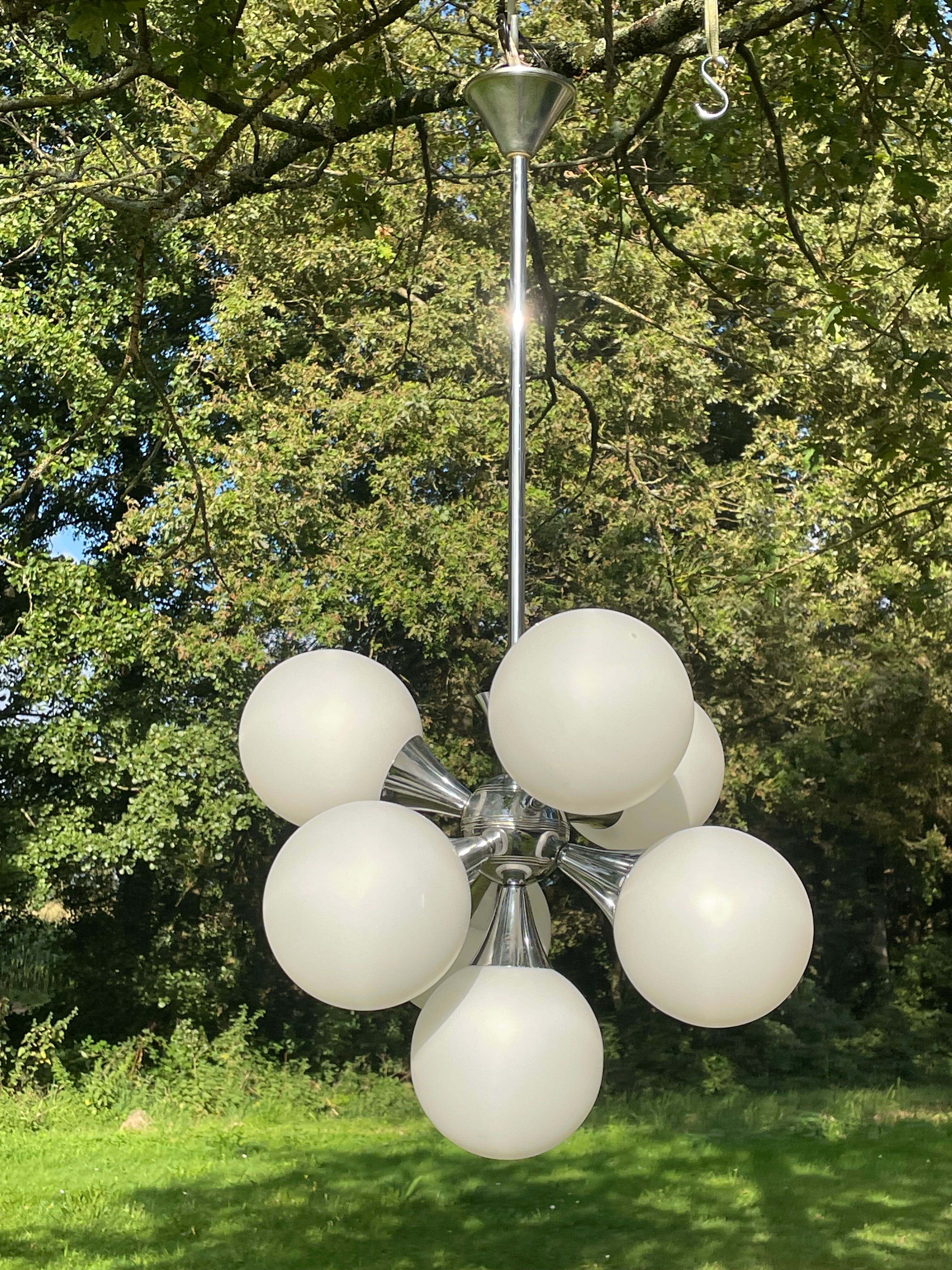 Ceiling lamp chandelier 7 lights Sputnik 1960s, The cluster