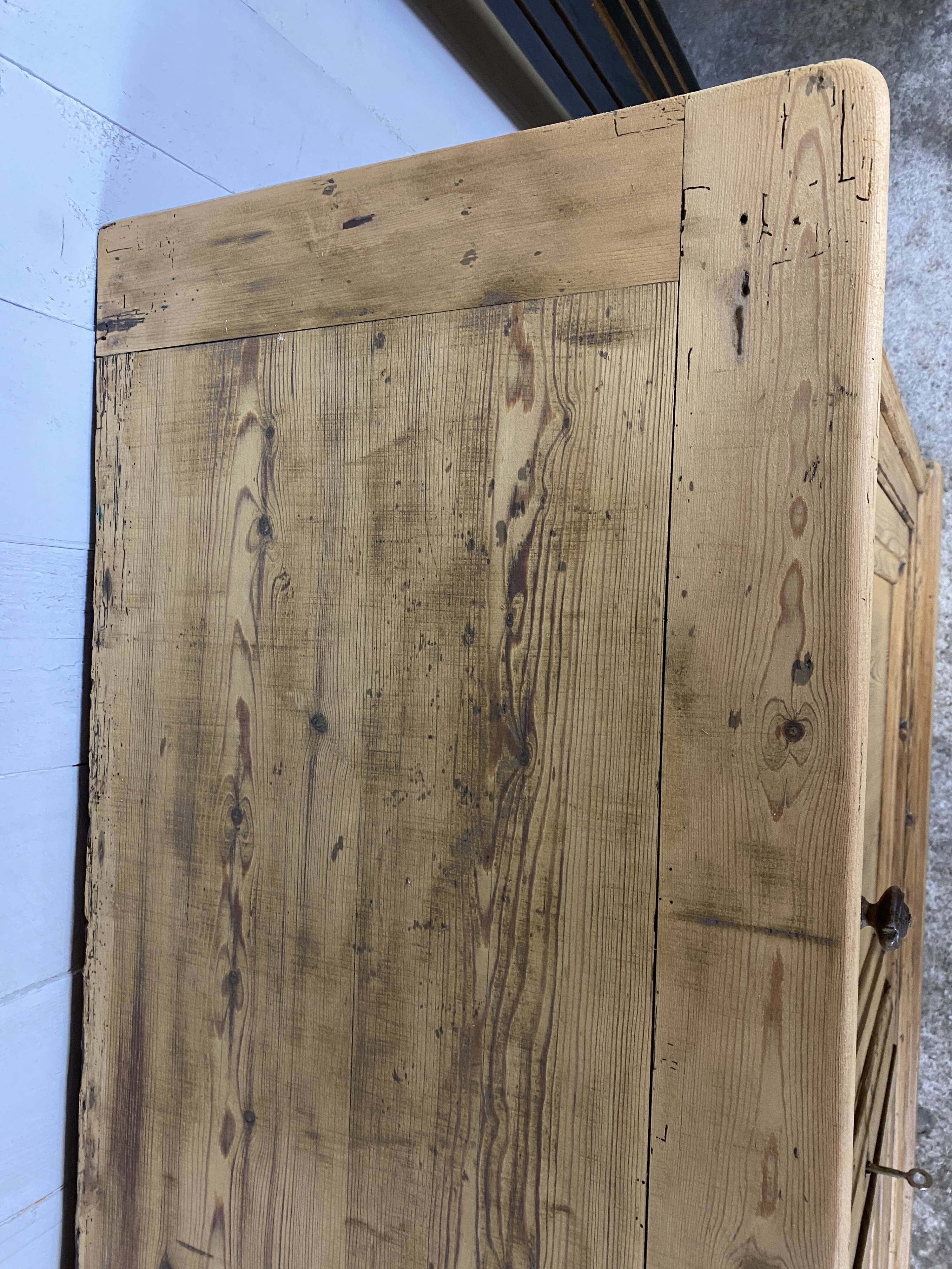 Country buffet in pitchpin