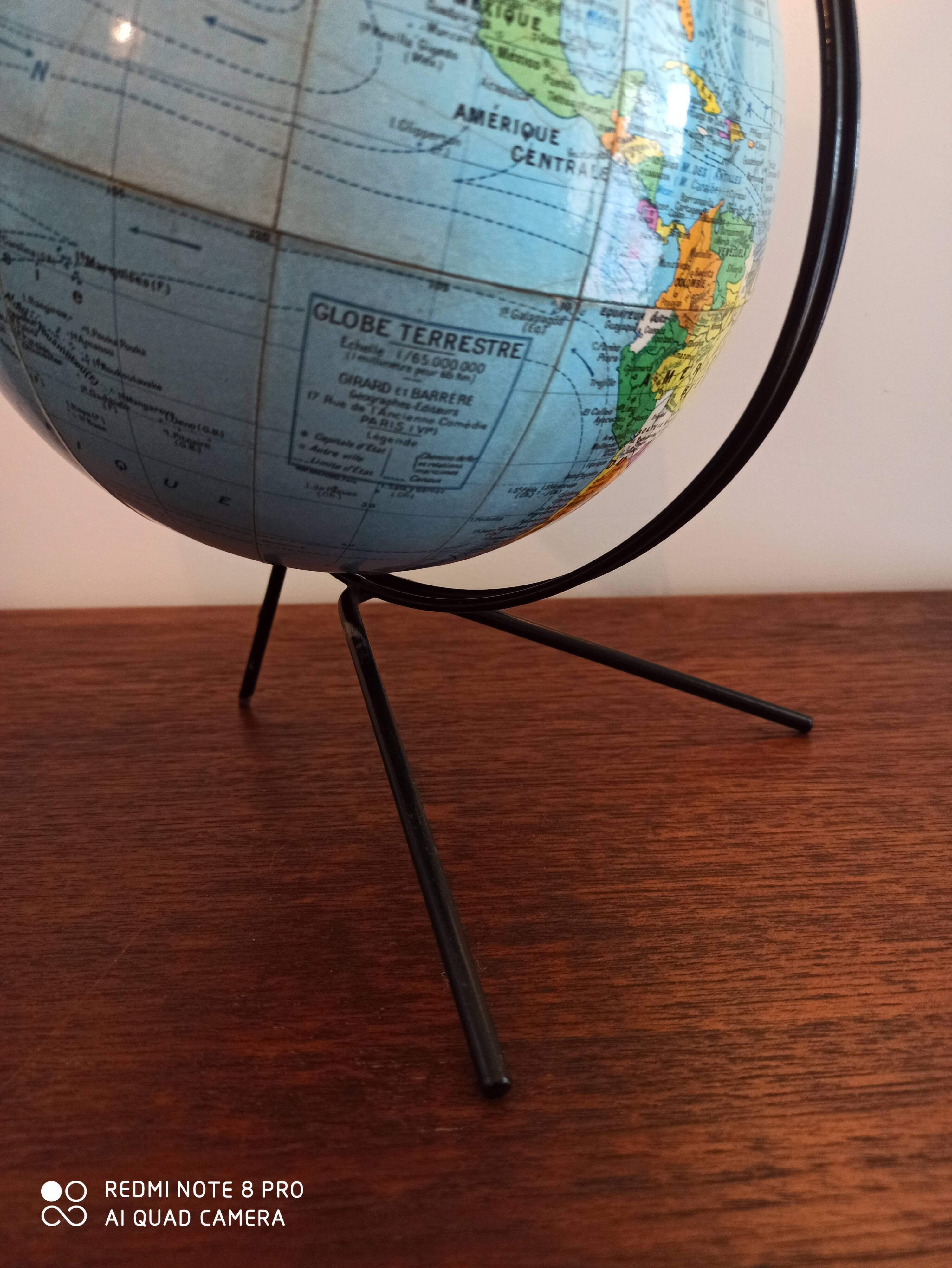 Globe terrestre vintage Girard Barrère