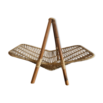Old basket with rattan fruit and scoubidou yarn 50s